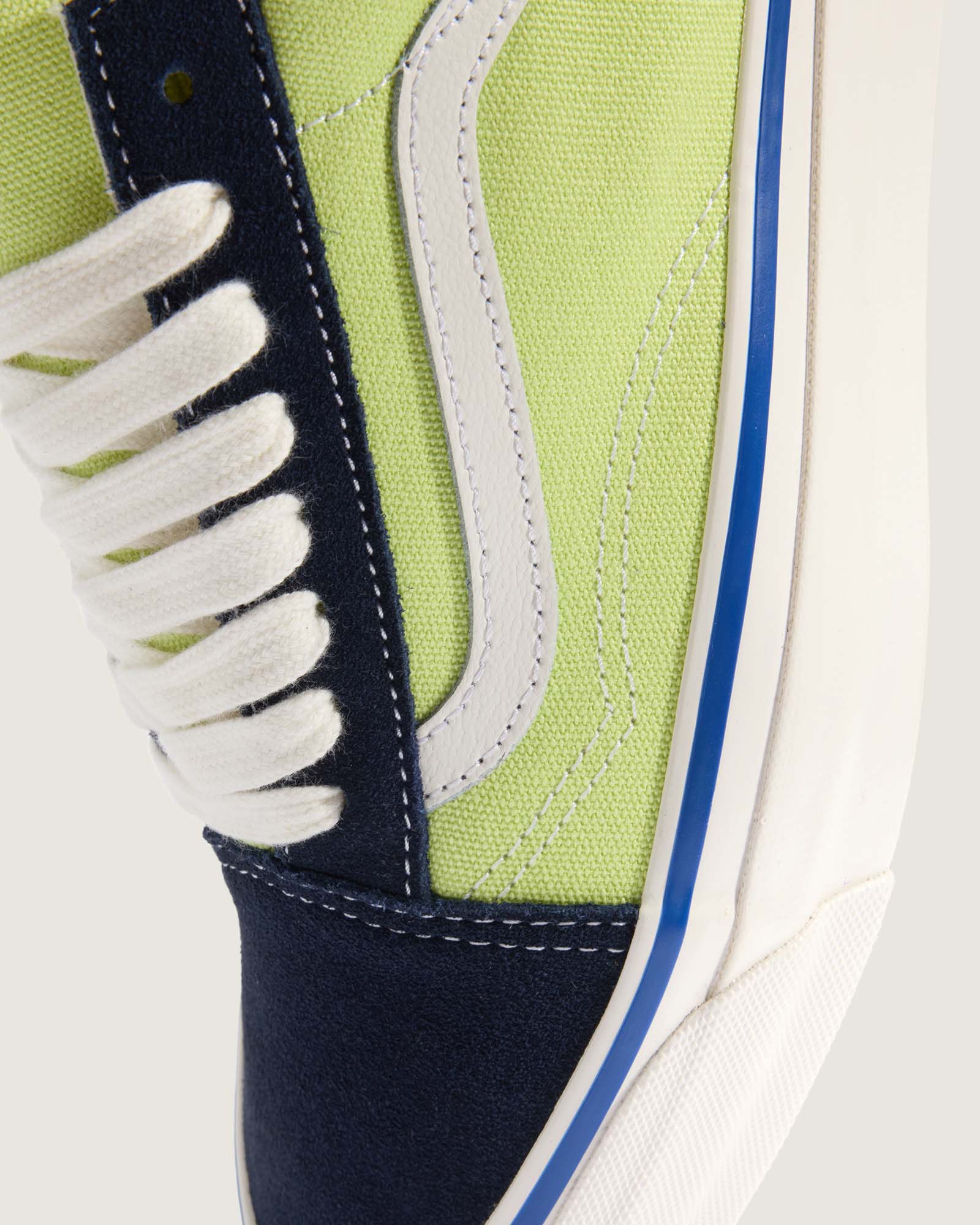 1S6002/バンズ オールドスクール シャンブレーリーブス VANS OLD SKOOL オールドスクール VANS（ヴァンズ）公式ストア