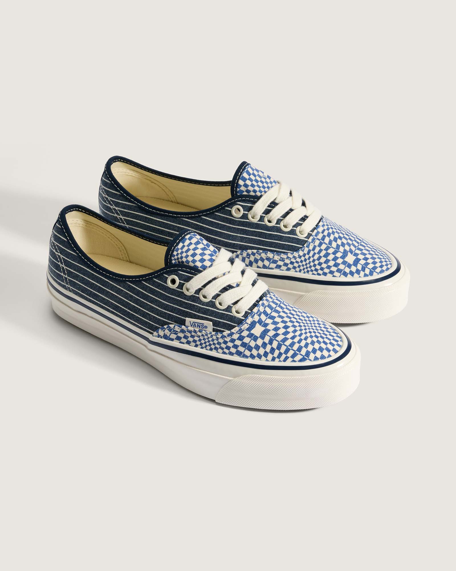 PREMIUM オーセンティック| VANS（ヴァンズ）公式ストア