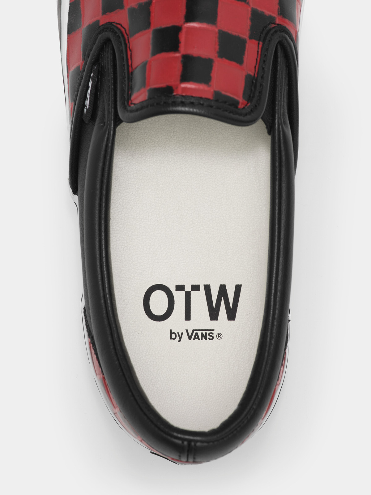OTW クラシック スリッポン 98 VIBRAM| VANS（ヴァンズ）公式ストア