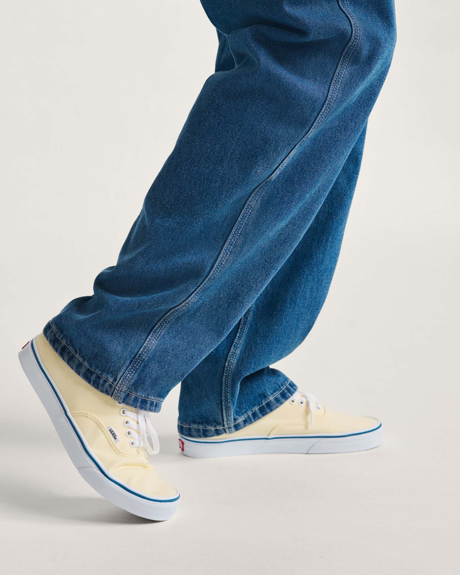 オーセンティック| VANS（ヴァンズ）公式ストア