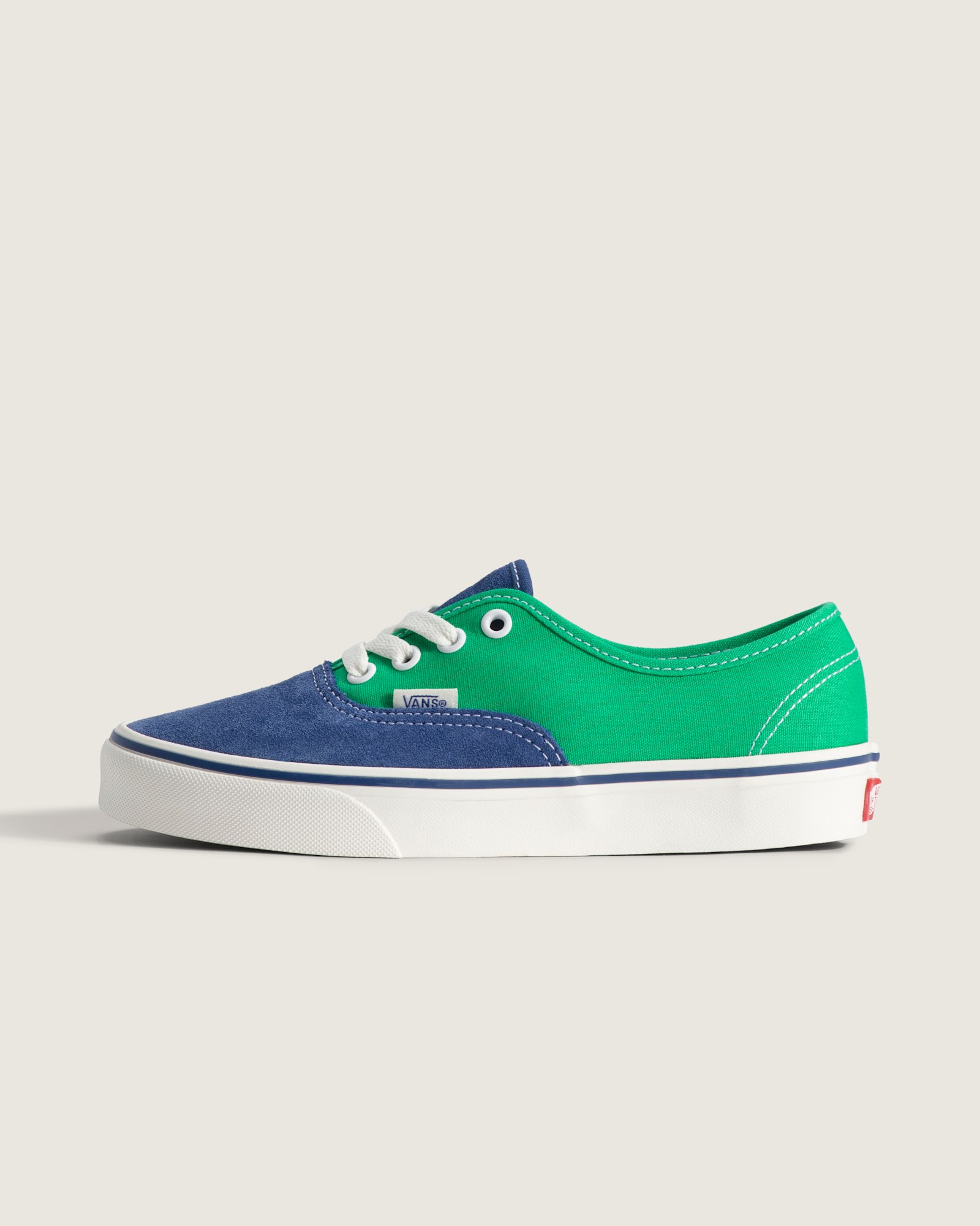 オーセンティック| VANS（ヴァンズ）公式ストア