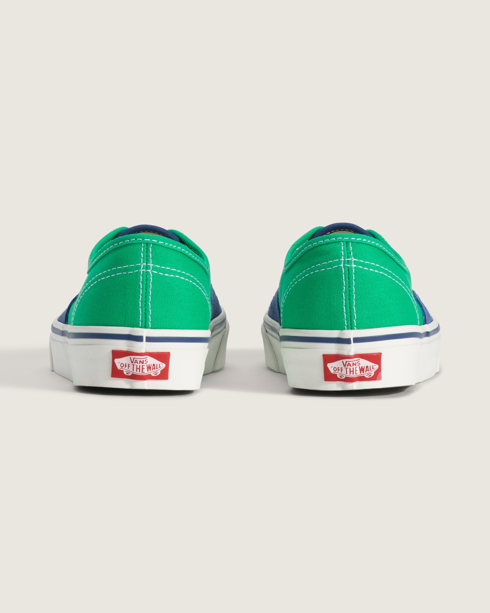 オーセンティック| VANS（ヴァンズ）公式ストア