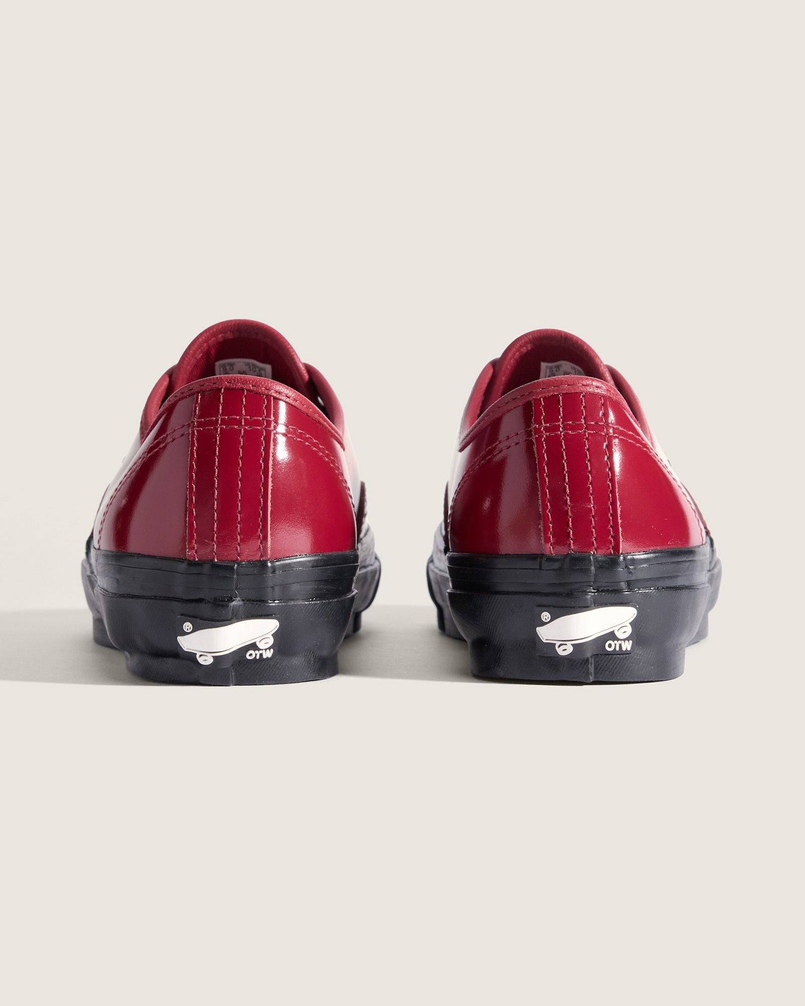 OTW オーセンティック 44 Siped Vibram ブローグ| VANS（ヴァンズ 