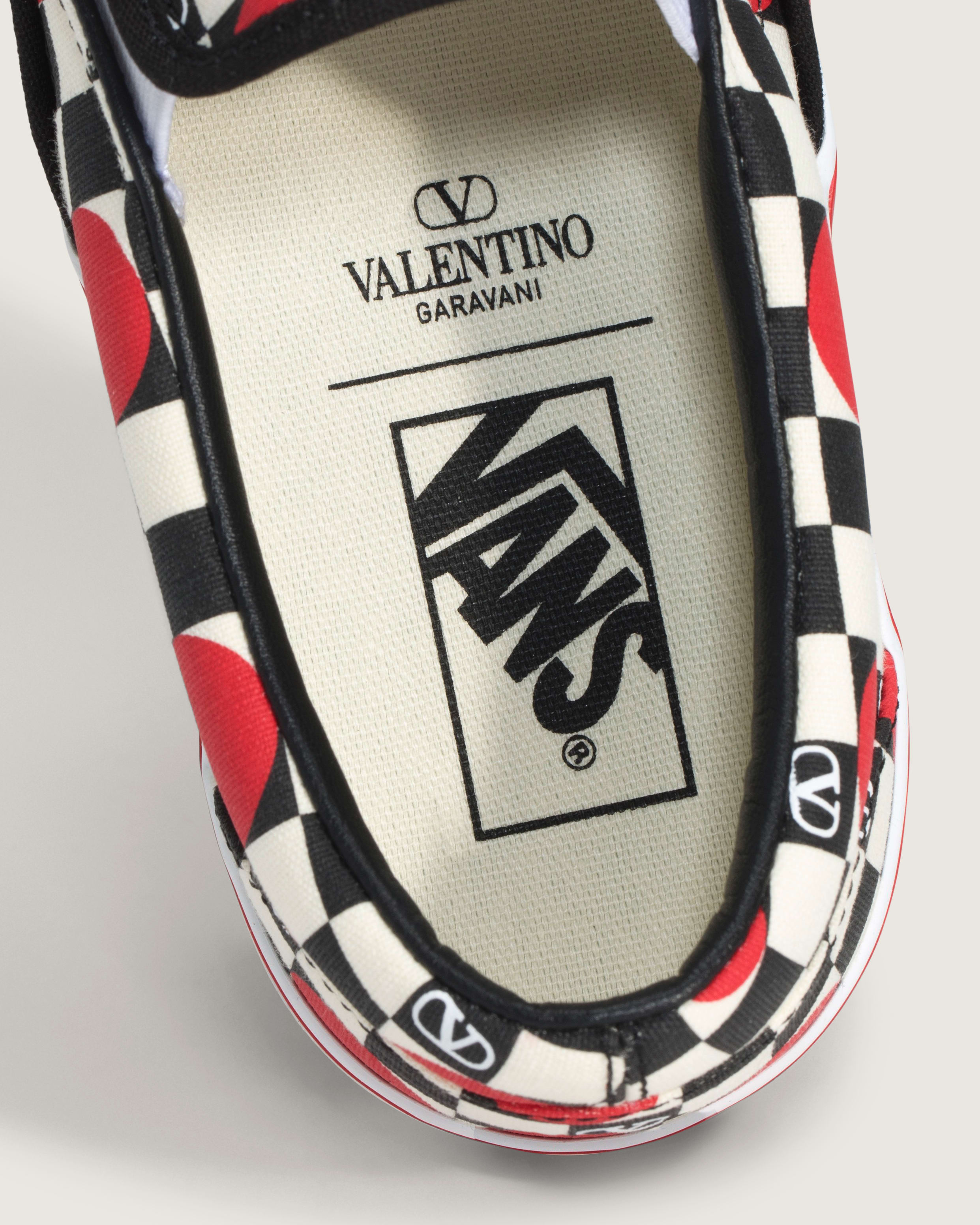 Valentino Garavani and Vans クラシック スリッポン| VANS（ヴァンズ