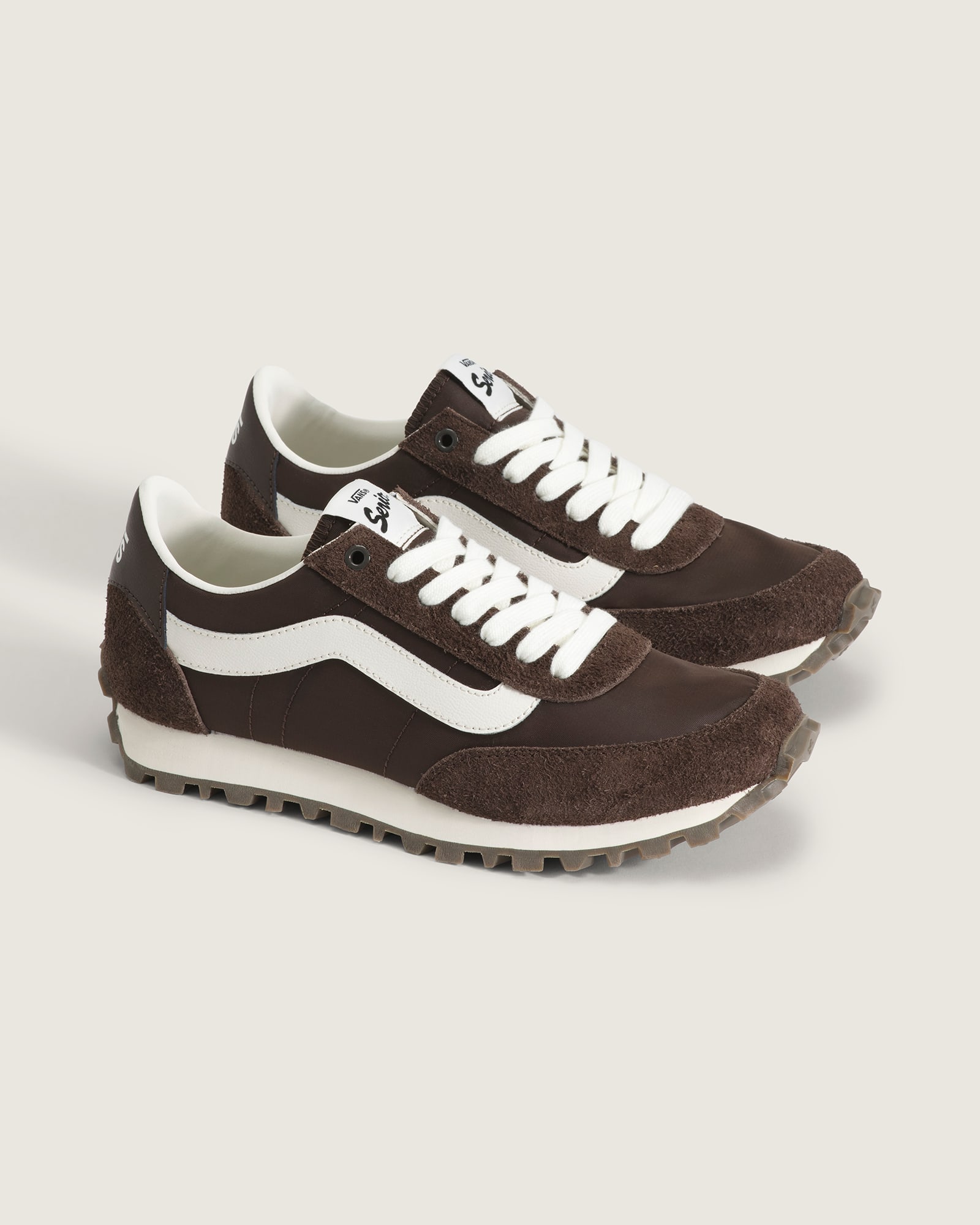 PREMIUM スタイル 152 ヘアリースエード| VANS（ヴァンズ）公式ストア