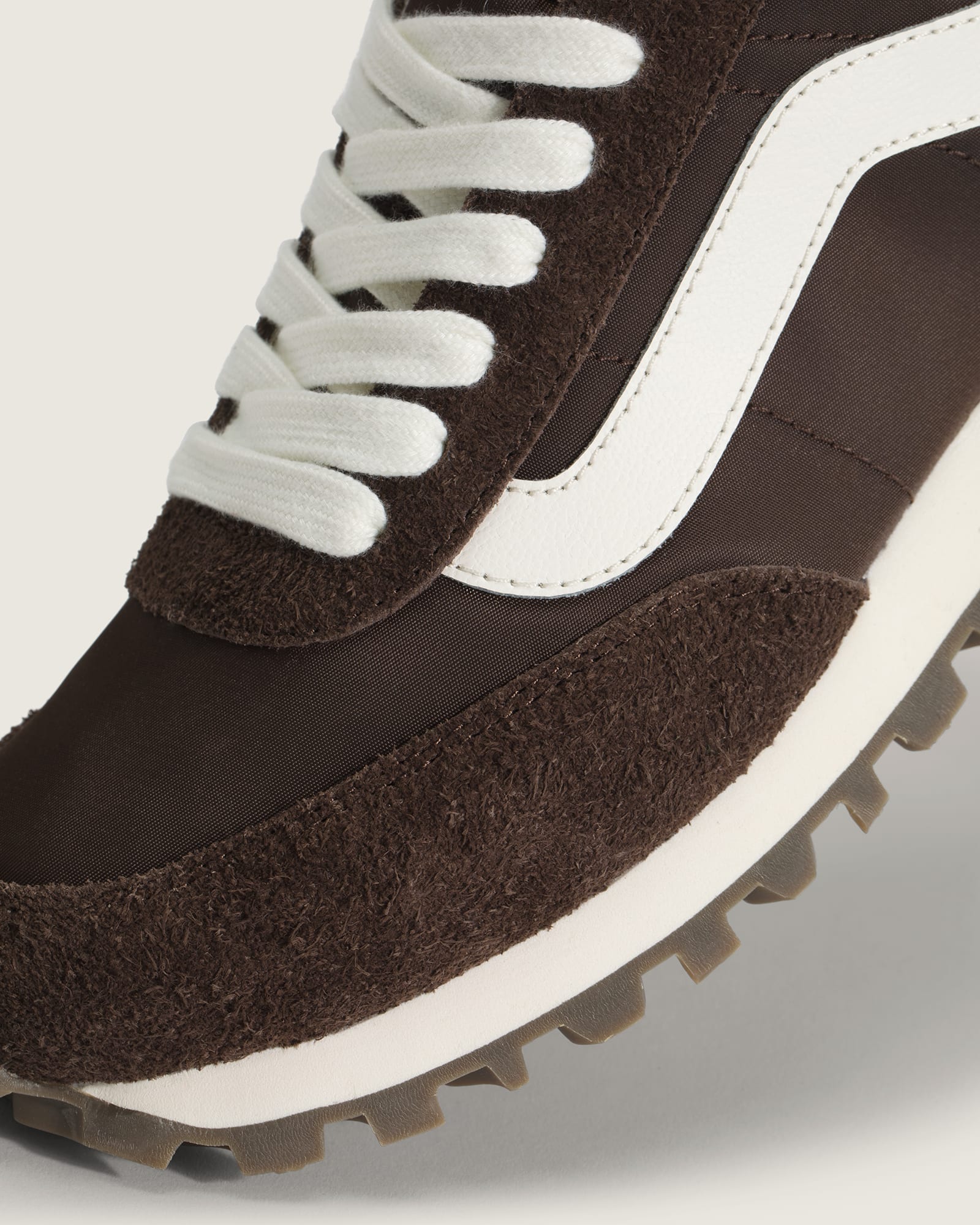 PREMIUM スタイル 152 ヘアリースエード| VANS（ヴァンズ）公式ストア