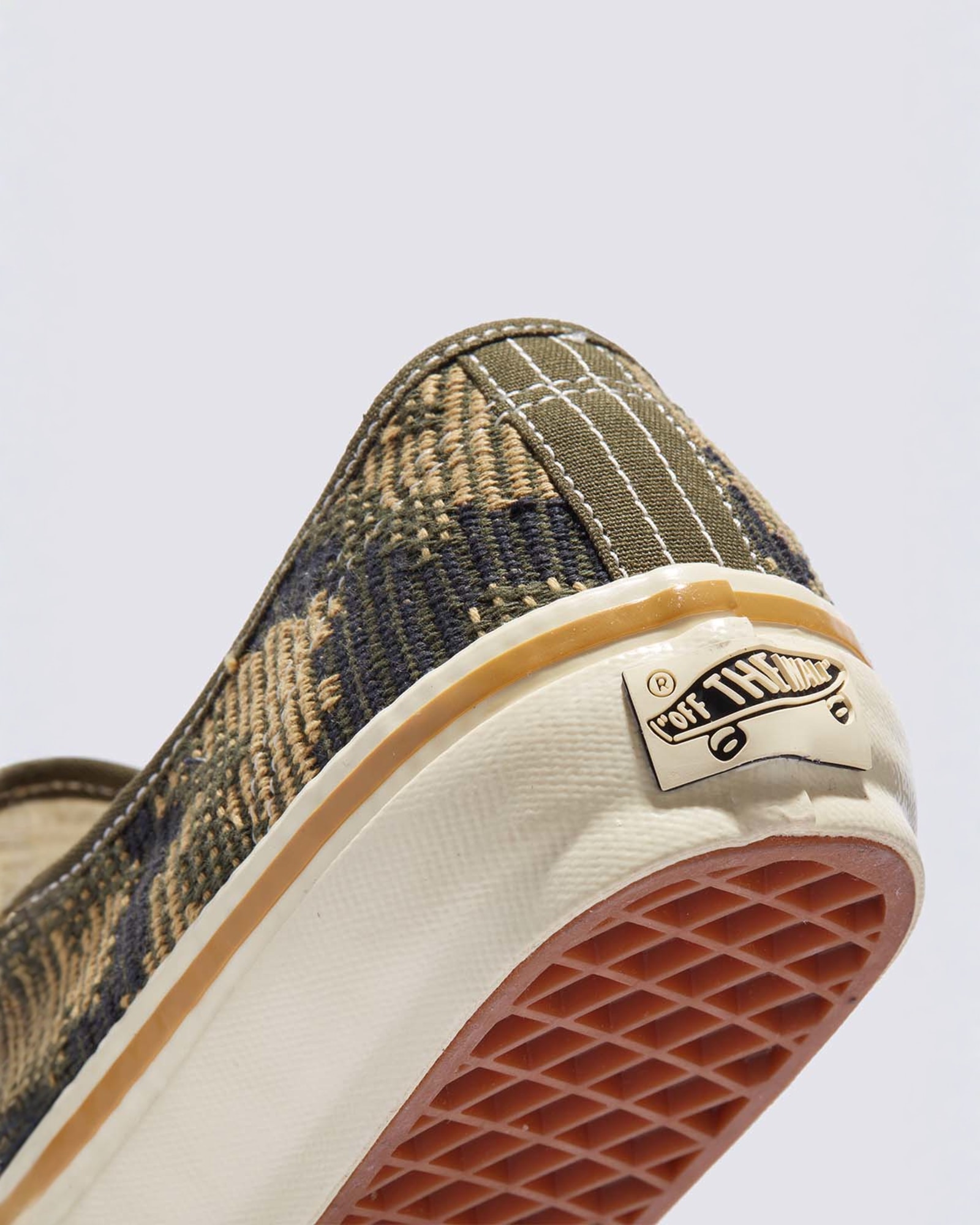 PREMIUM オーセンティック| VANS（ヴァンズ）公式ストア