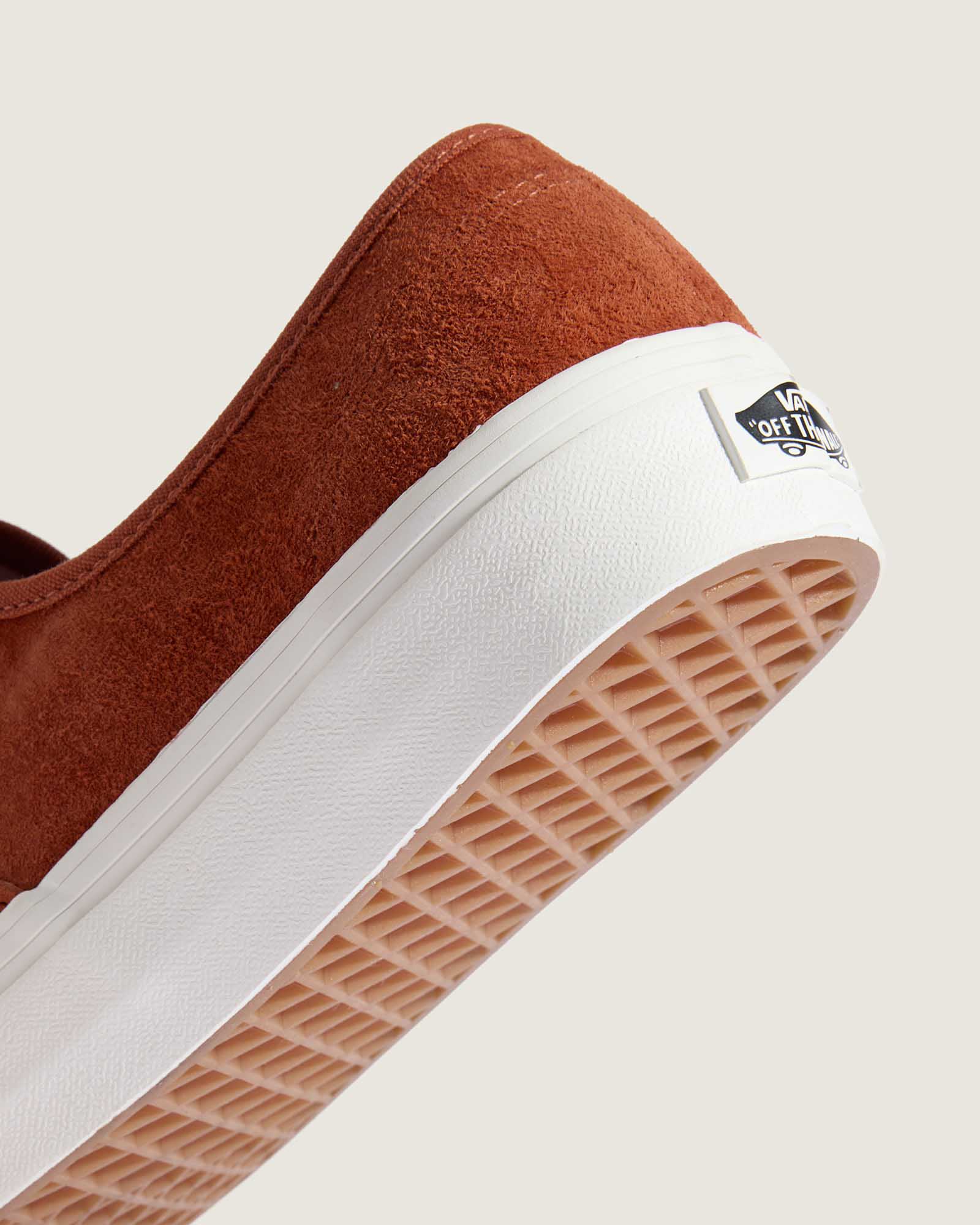 オーセンティック ピッグスエード| VANS（ヴァンズ）公式ストア