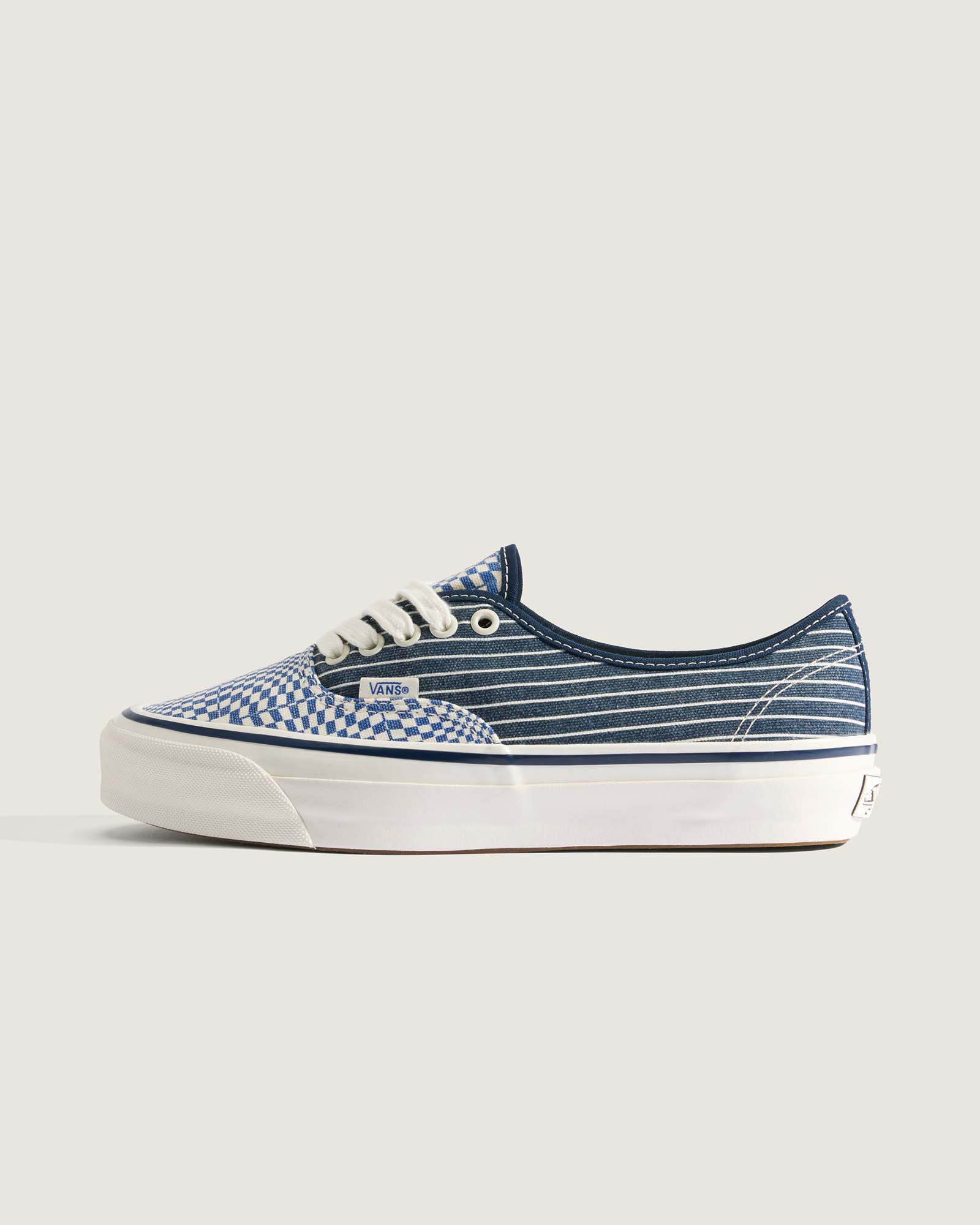PREMIUM オーセンティック| VANS（ヴァンズ）公式ストア
