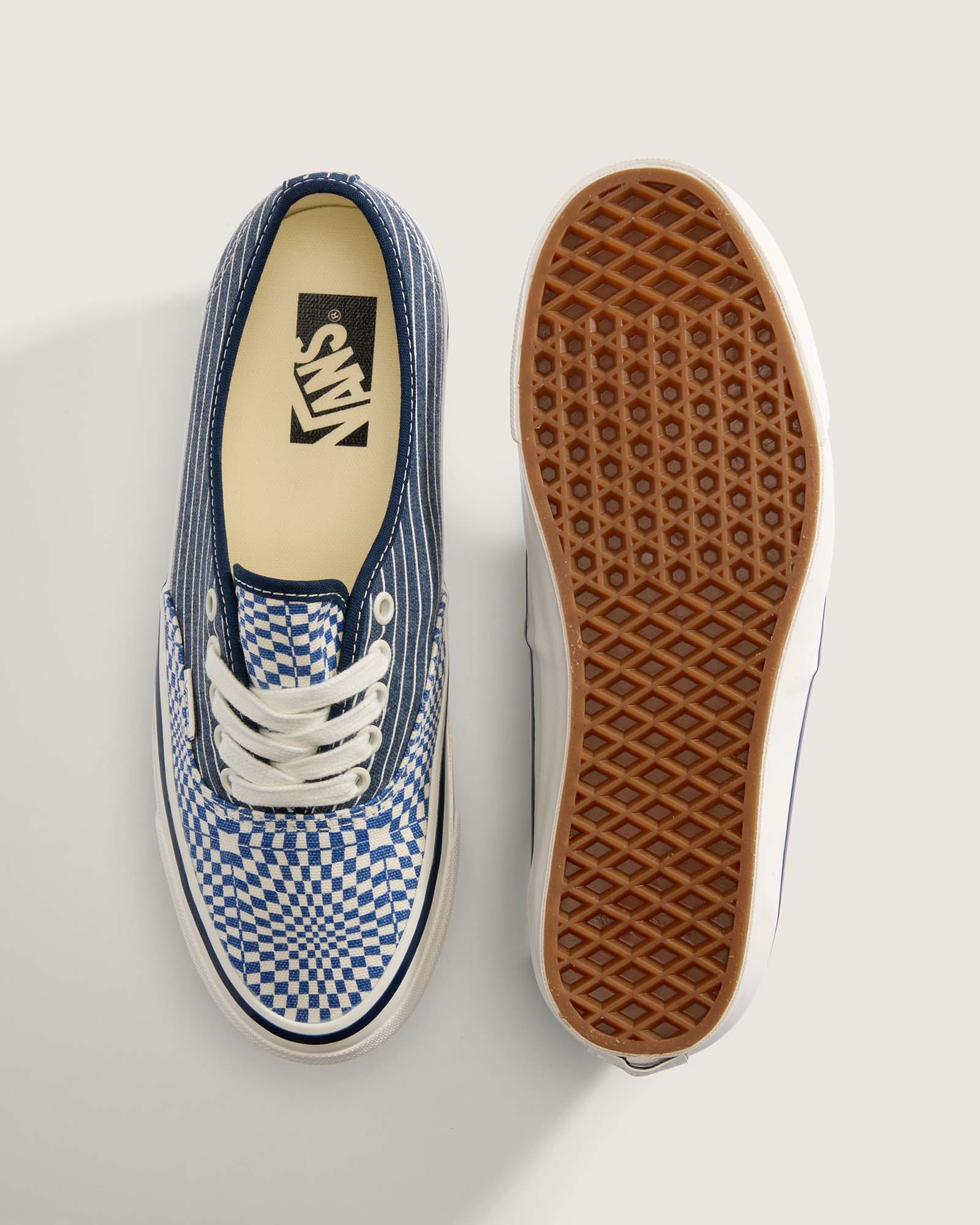 PREMIUM オーセンティック| VANS（ヴァンズ）公式ストア