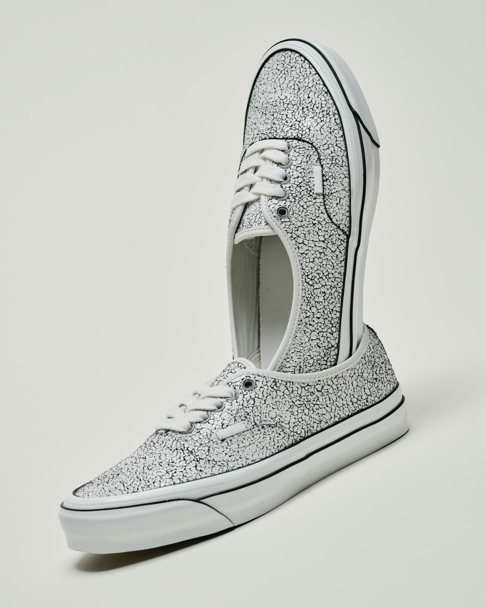 PREMIUM オーセンティック| VANS（ヴァンズ）公式ストア