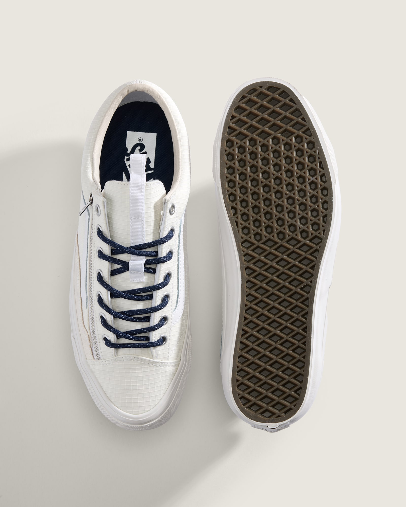 PREMIUM オールドスクール 36 ジップ| VANS（ヴァンズ）公式ストア