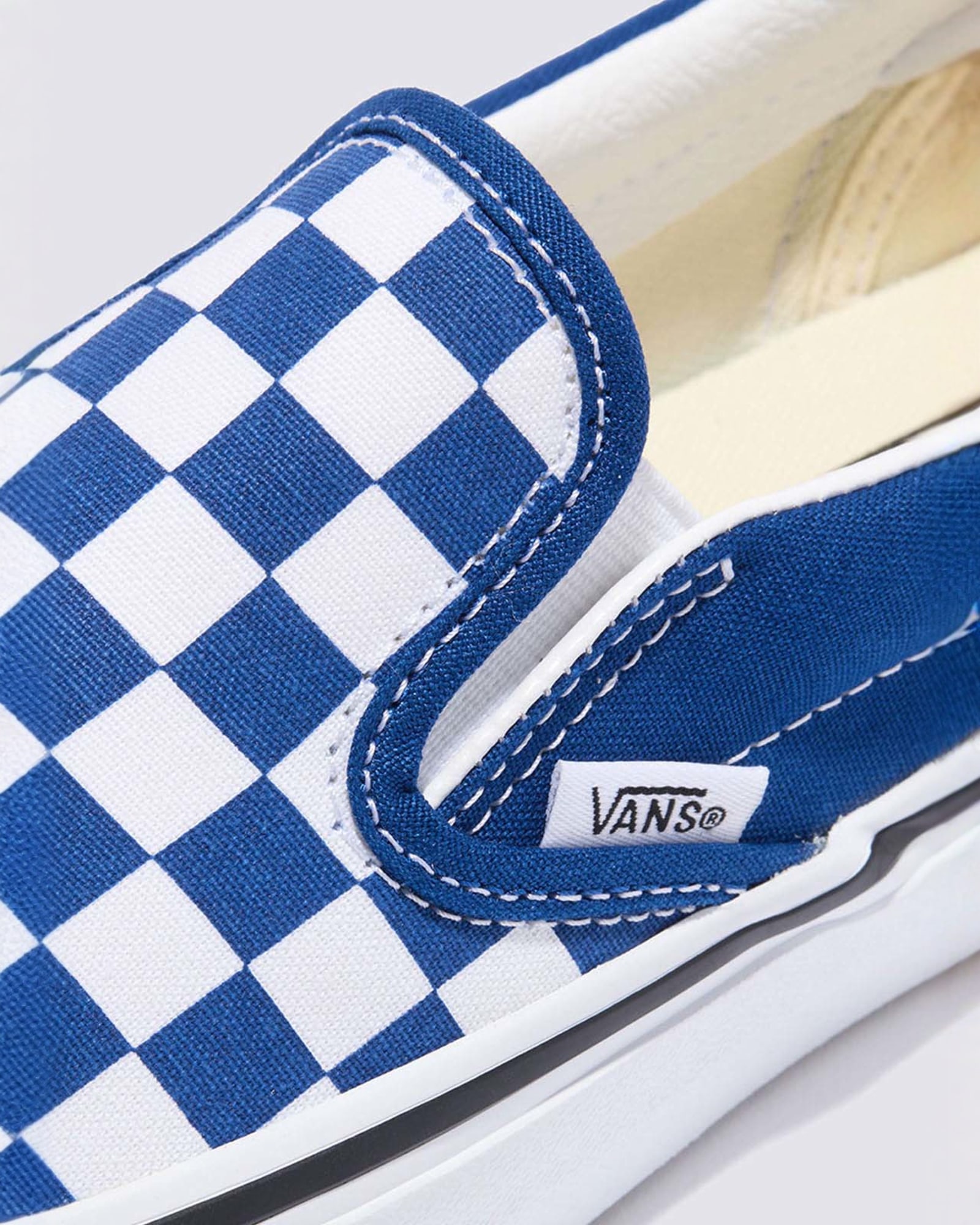 新品！限定！バンズ　クラシック　スリッポン　白ｘブルー　8.5　青　サイドテープ　ラスト１足 クラシック スリッポン| VANS（ヴァンズ）公式ストア