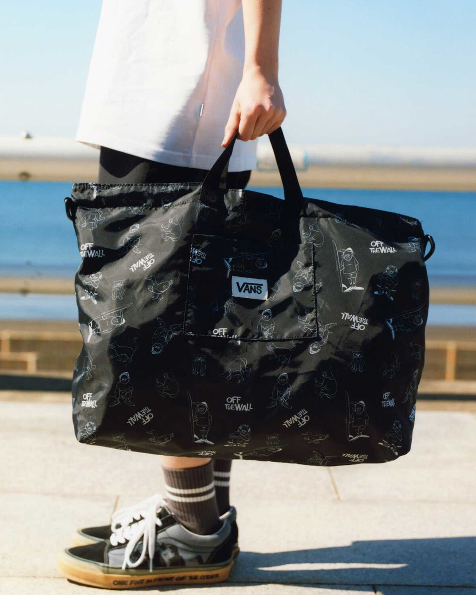Vans × YusukeHanai TOTE BAG トートバッグ 新品 YUSUKE HANAI リバーシブル トートバッグ| VANS（ヴァンズ）公式