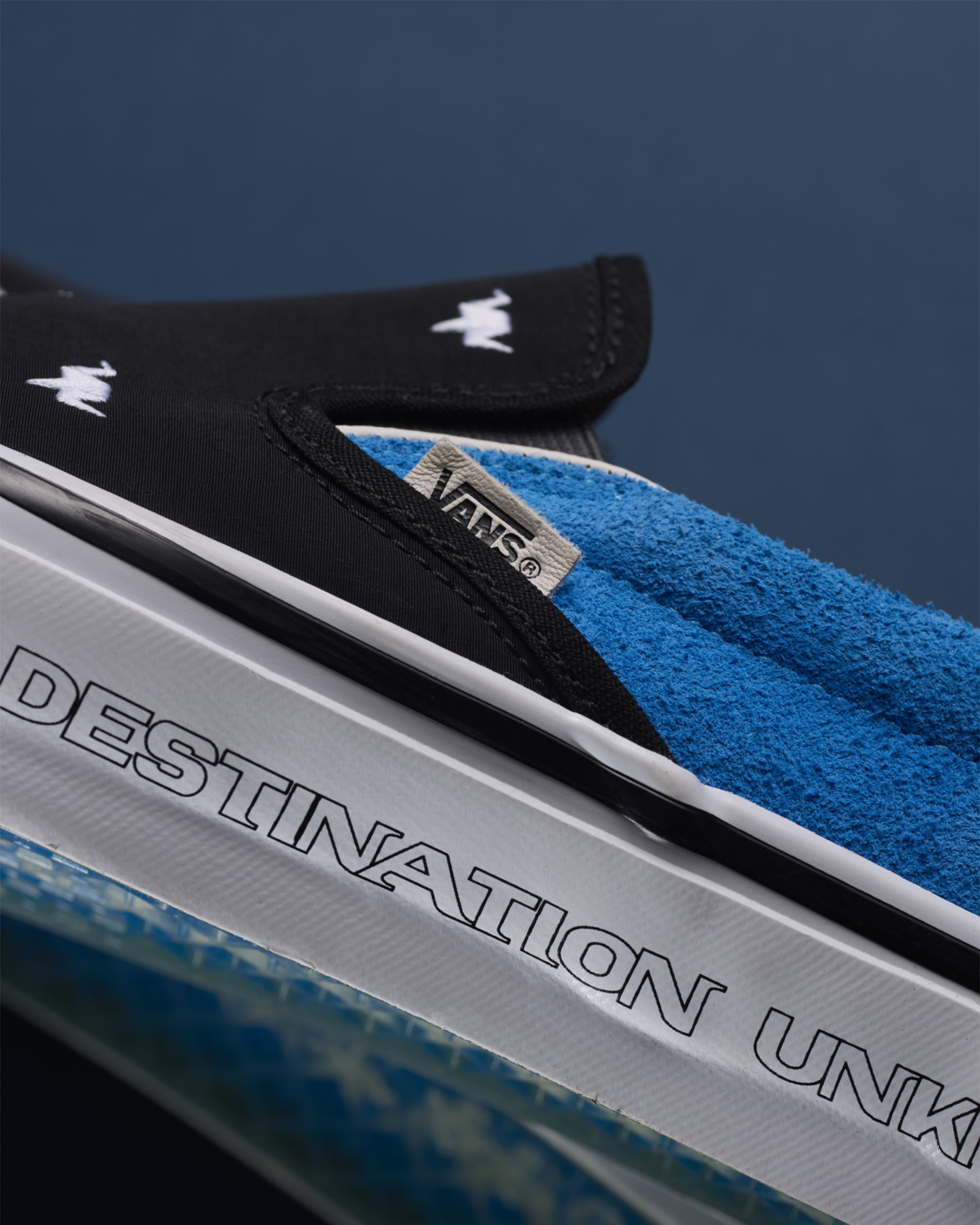 7月25日発売】LIBERAIDERS PREMIUM スリッポン| VANS（ヴァンズ）公式