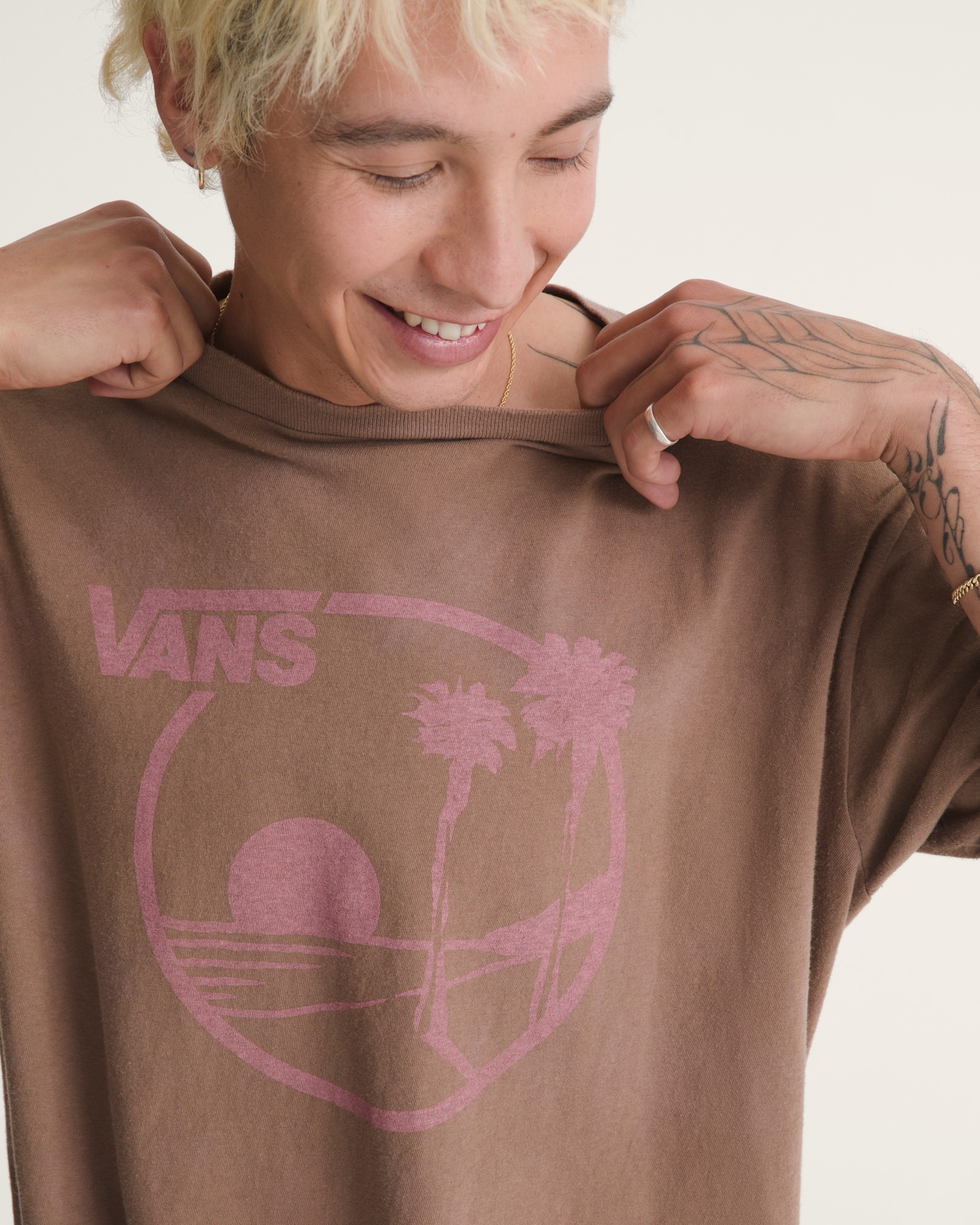 SUN VANS Tシャツ image number 4