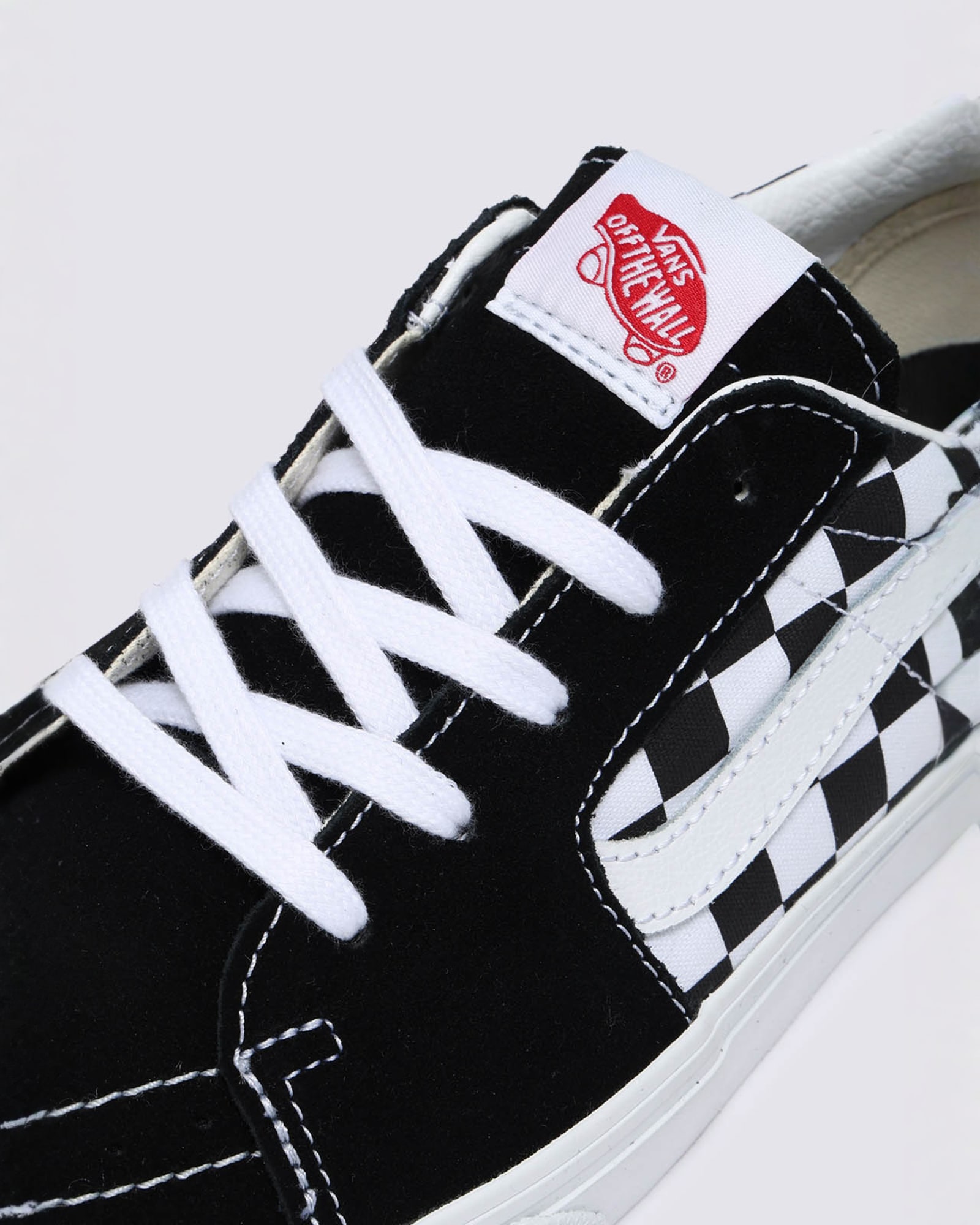 スケートロー| VANS（ヴァンズ）公式ストア