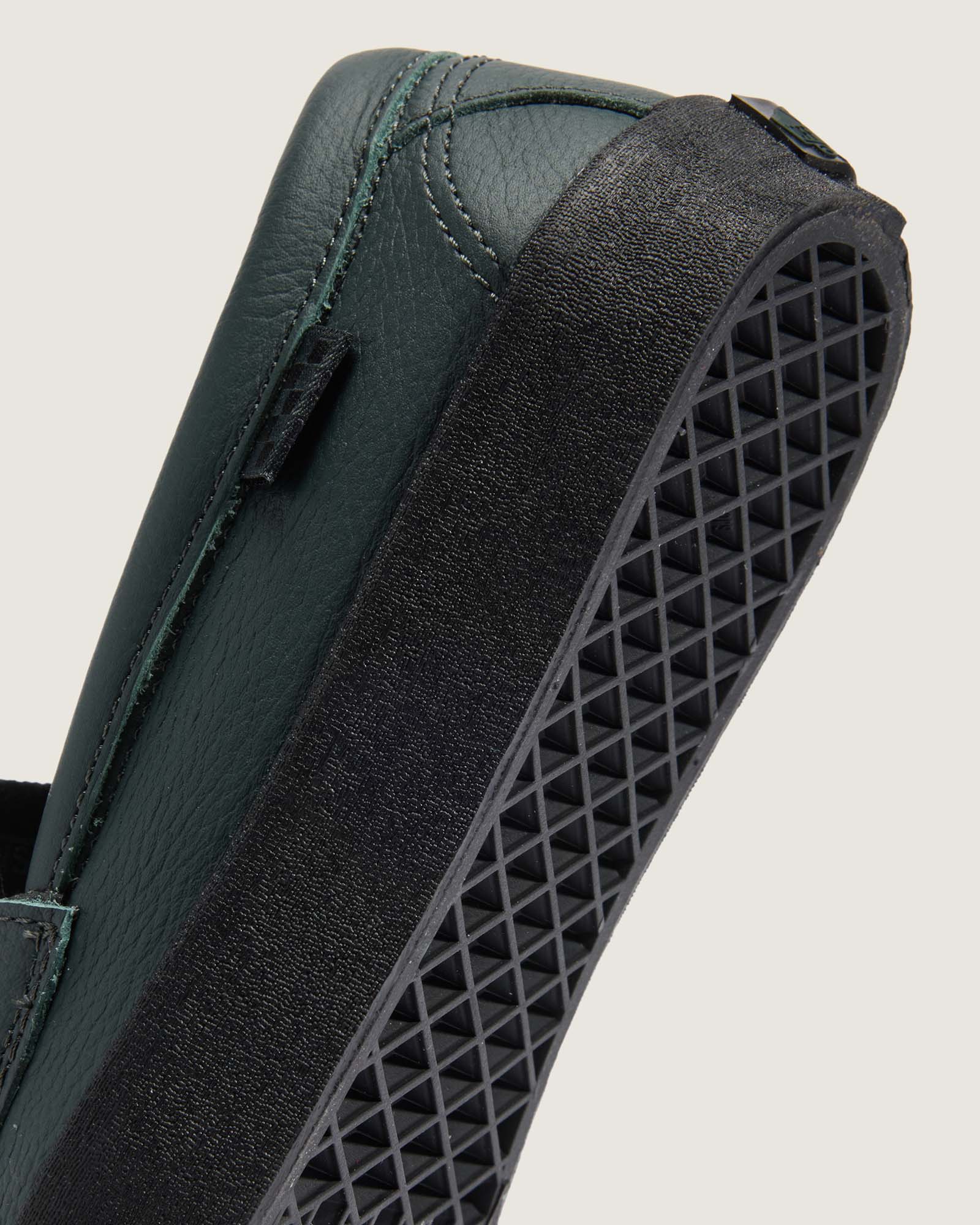 スケート ローファー| VANS（ヴァンズ）公式ストア