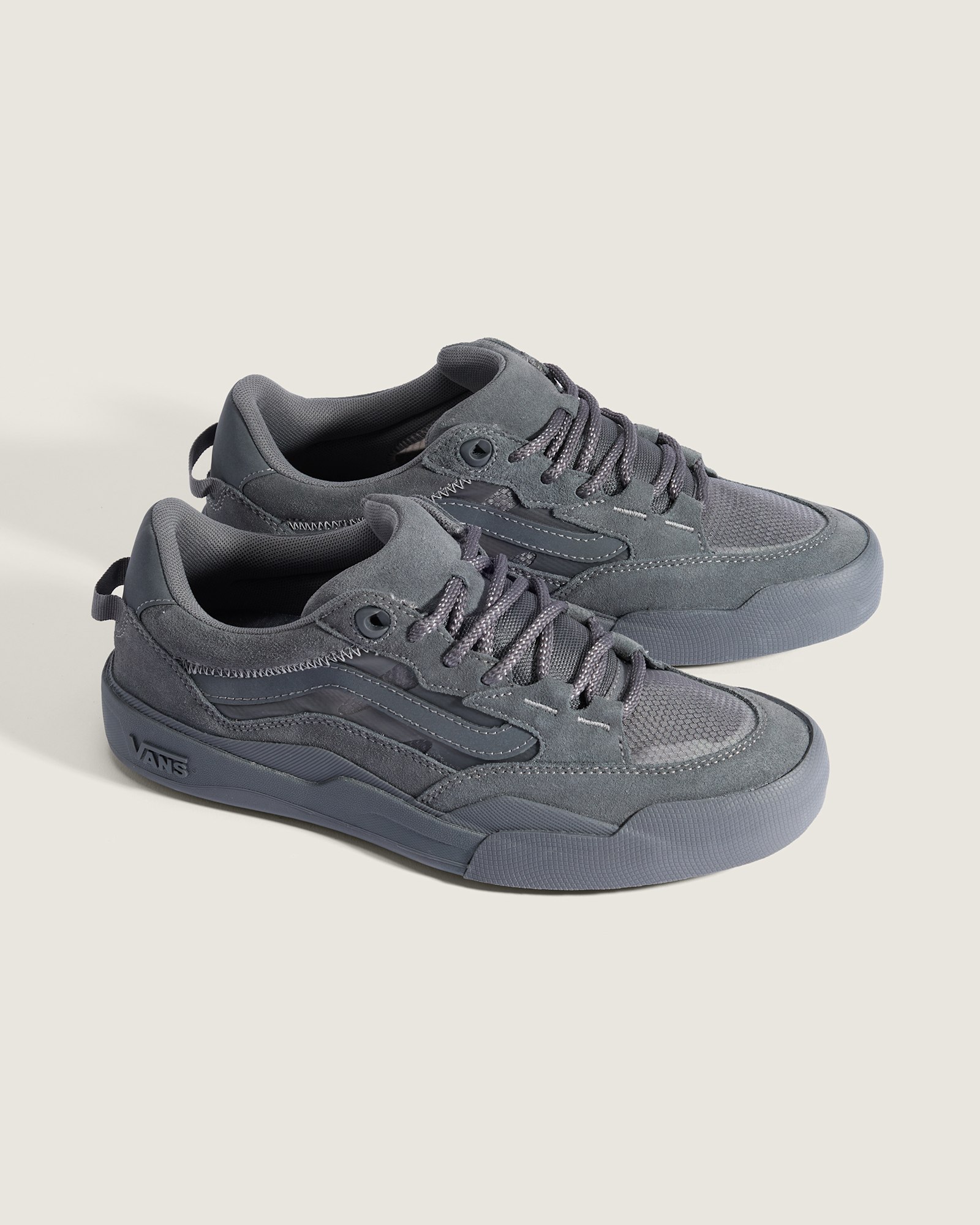 スケート 2 ウェイビー by Atiba Jefferson