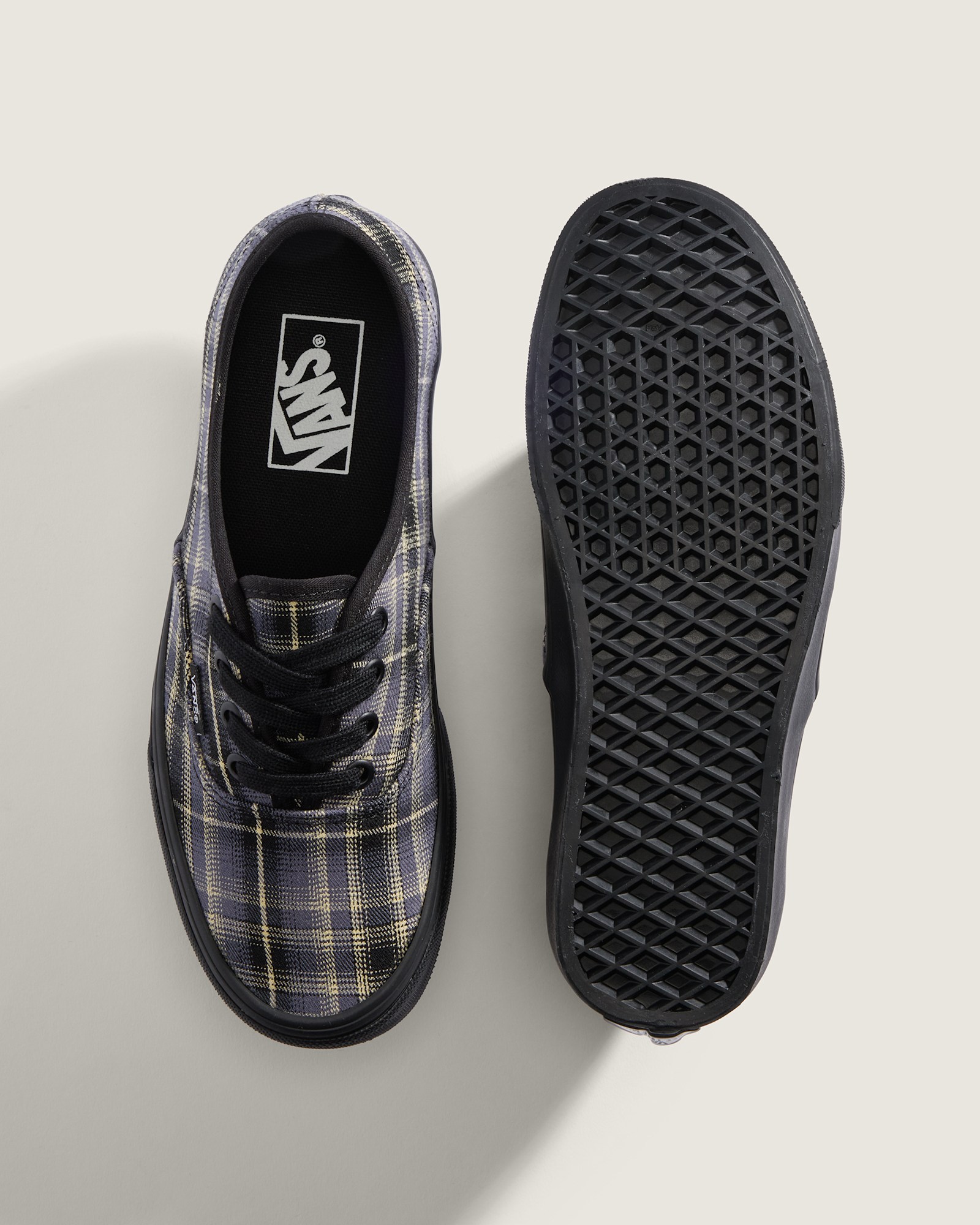 オーセンティック