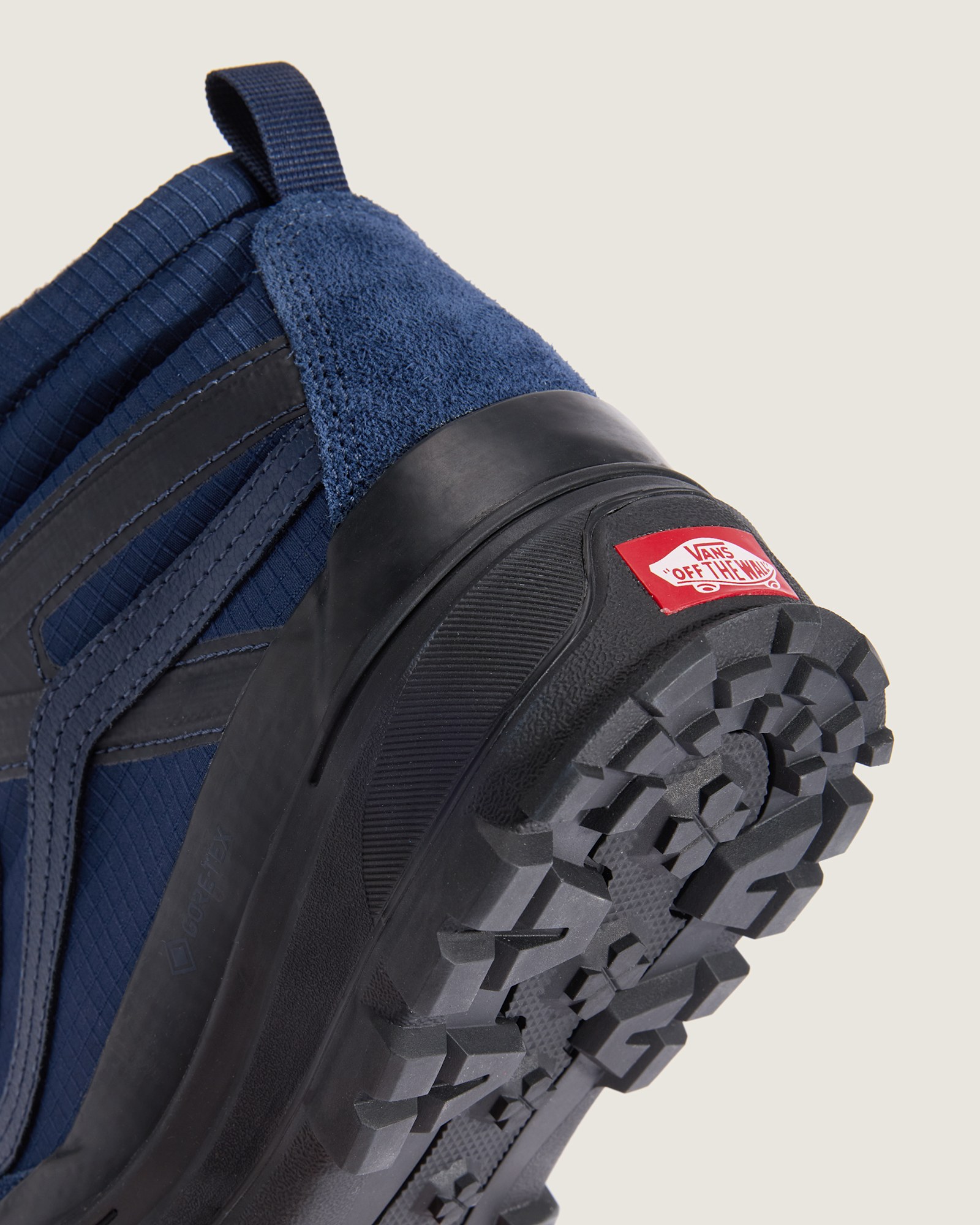 スケートハイ GORE-TEX インシュレーテッド