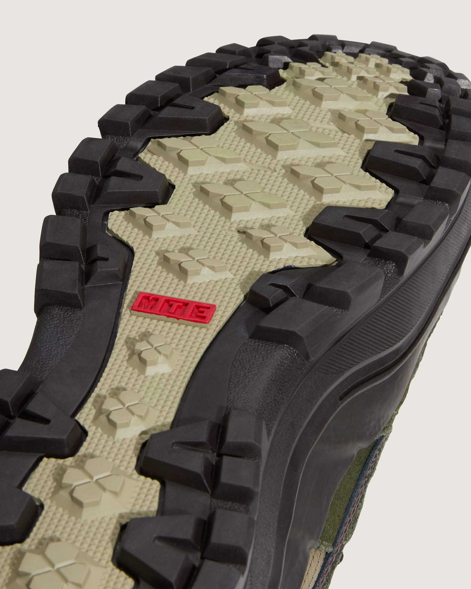 スケートハイ GORE-TEX インシュレーテッド