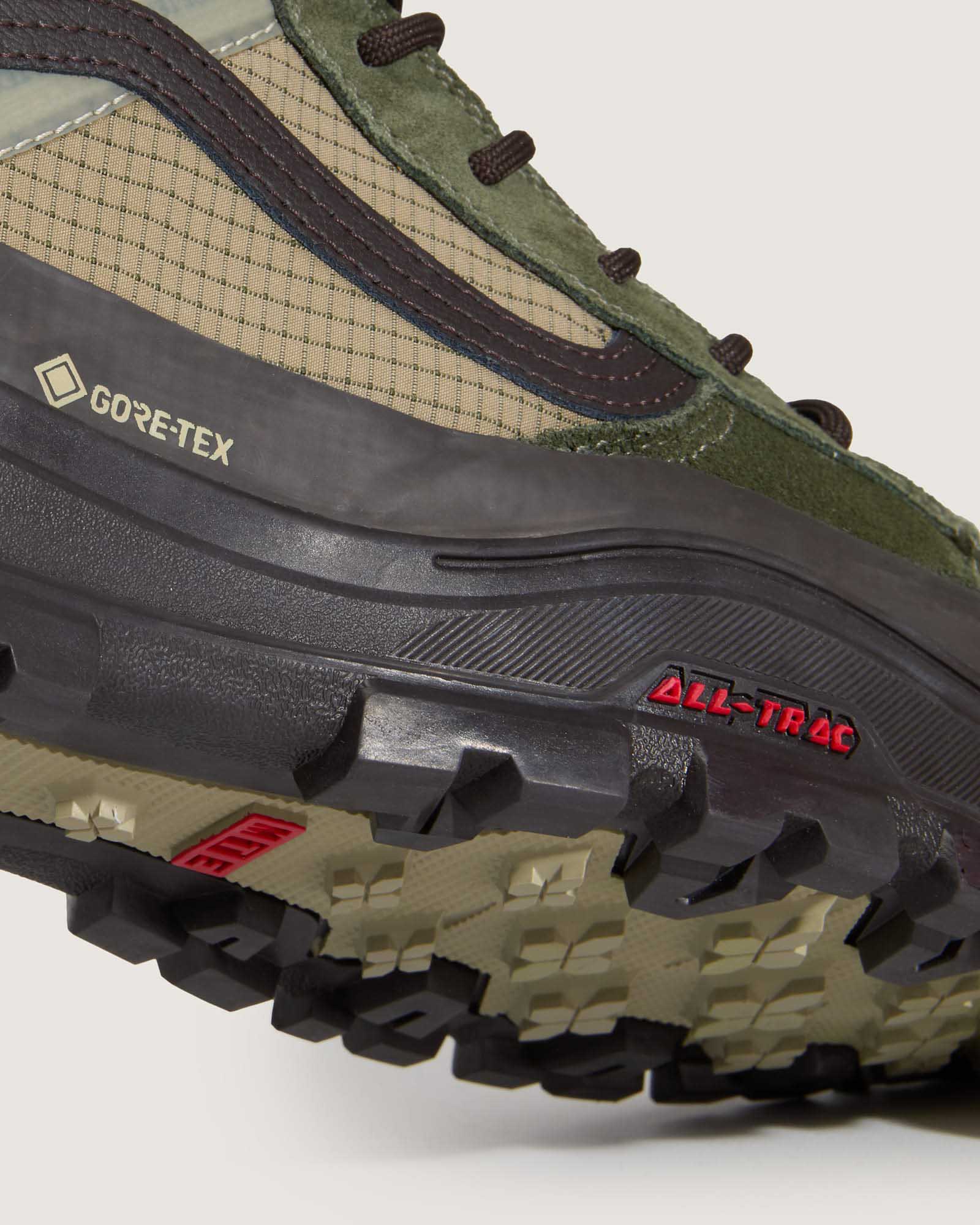 スケートハイ GORE-TEX インシュレーテッド