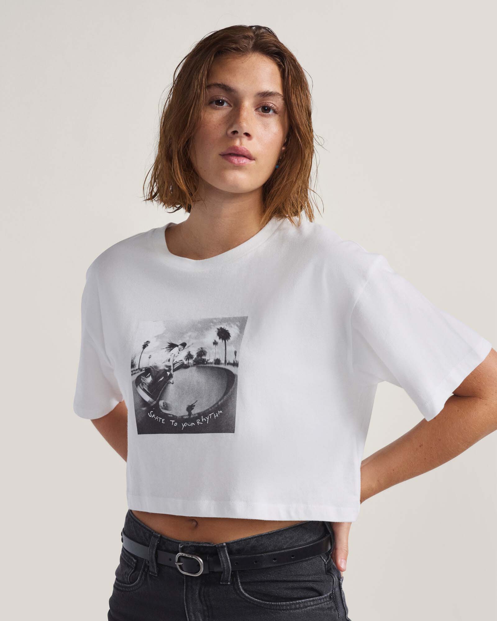 RHYTHM リラックス クロップド Tシャツ