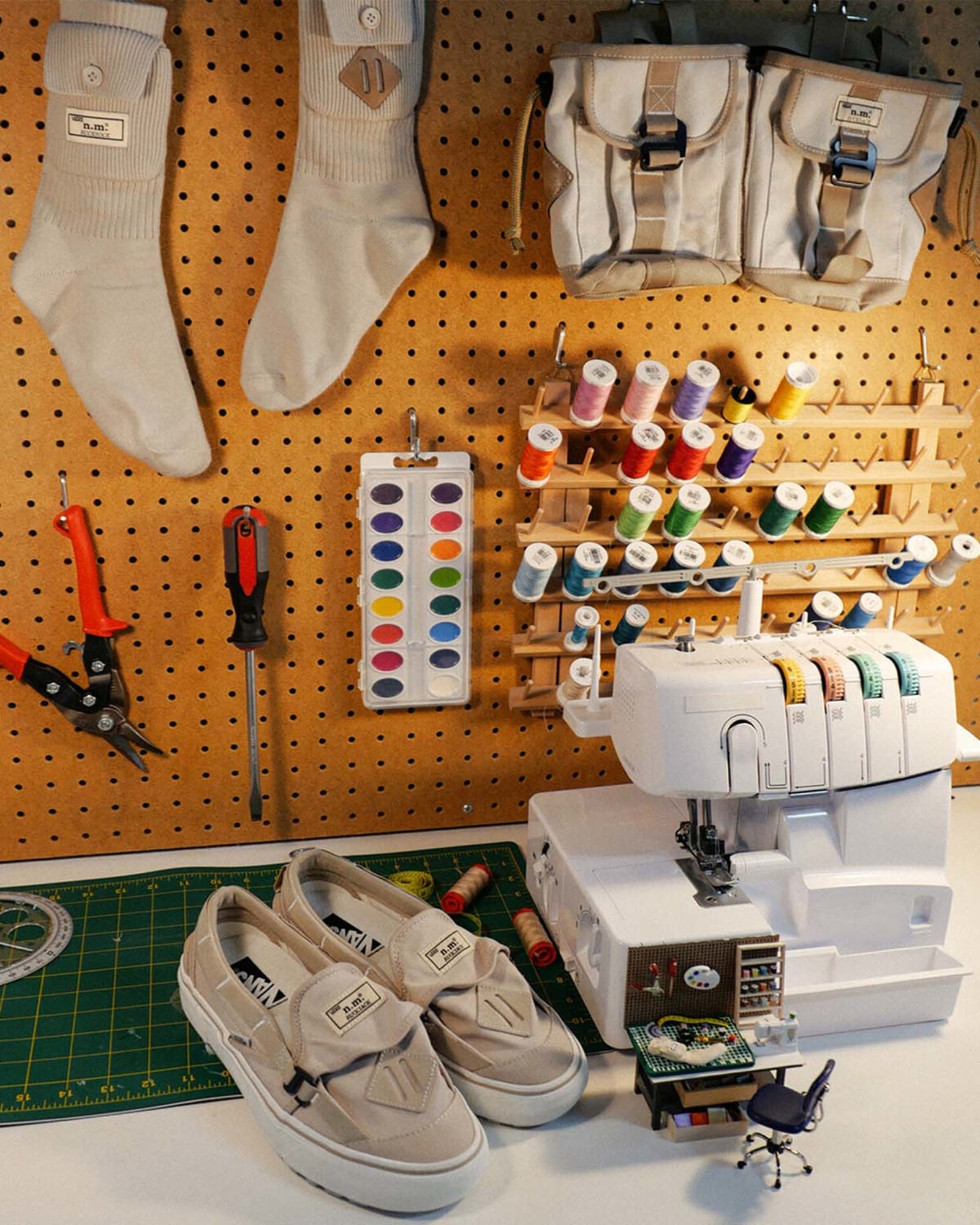 NICOLE MCLAUGHLIN スリッポン MTE RS