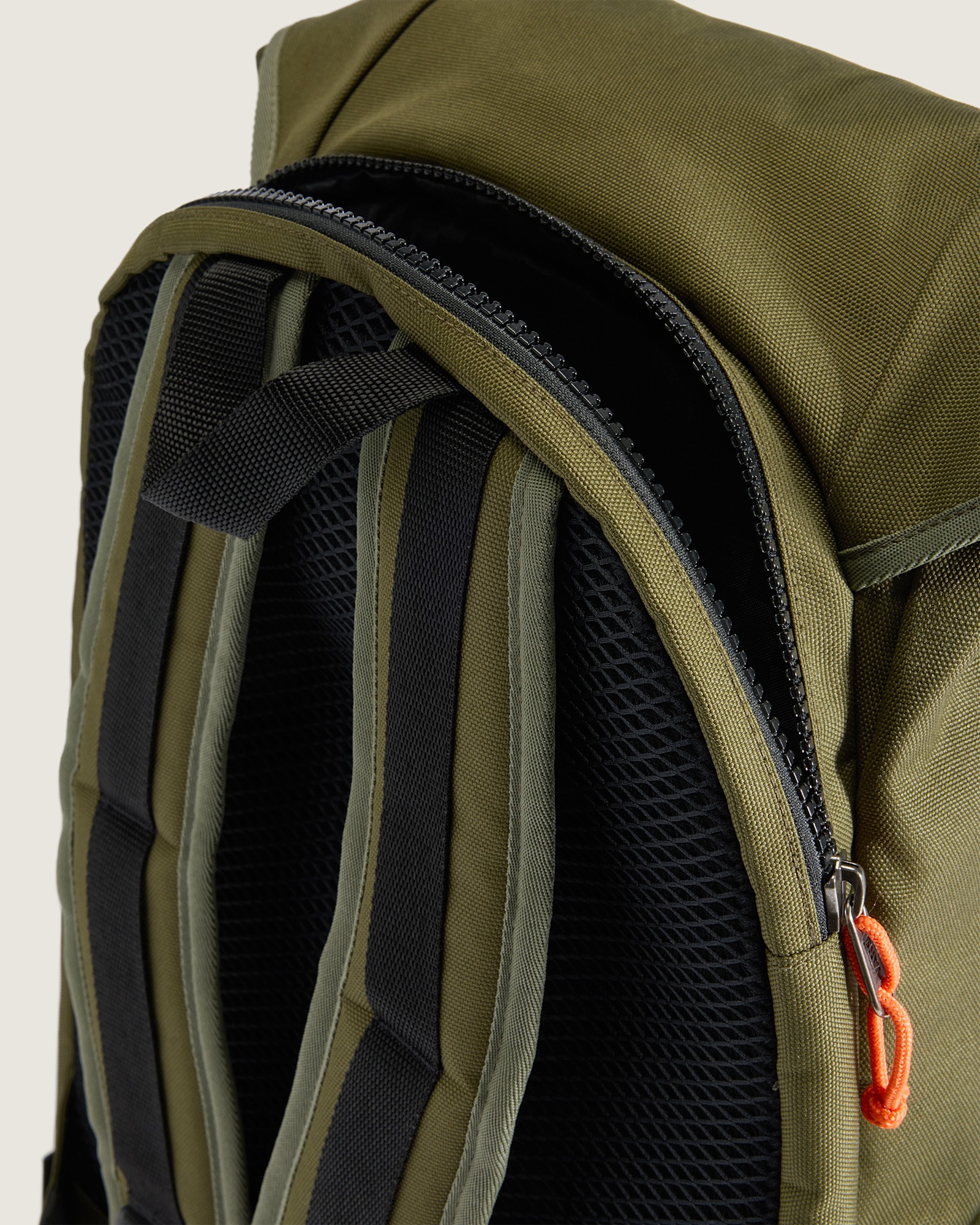 SCURRY バックパック