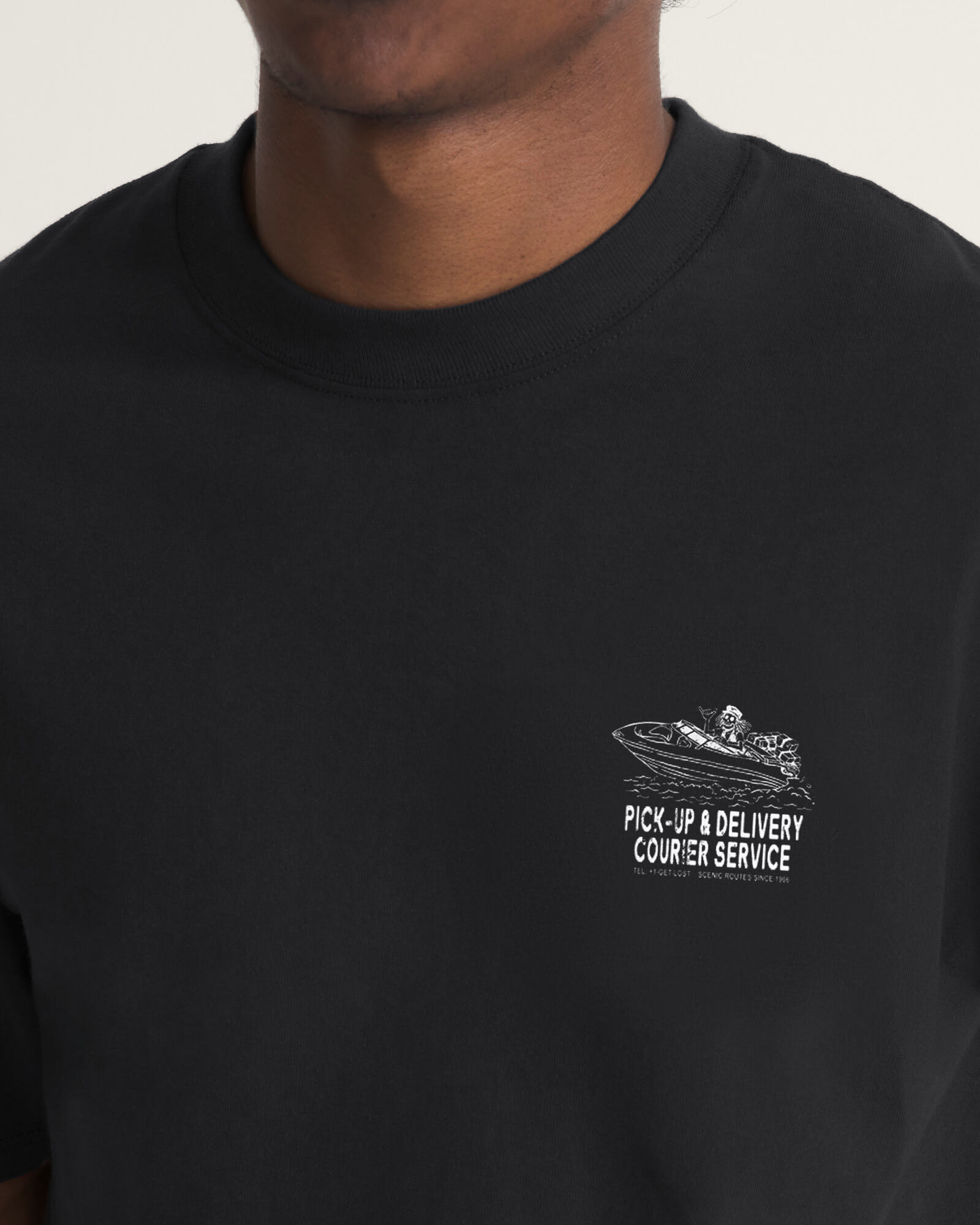 PAULY'S DELIVERY Tシャツ