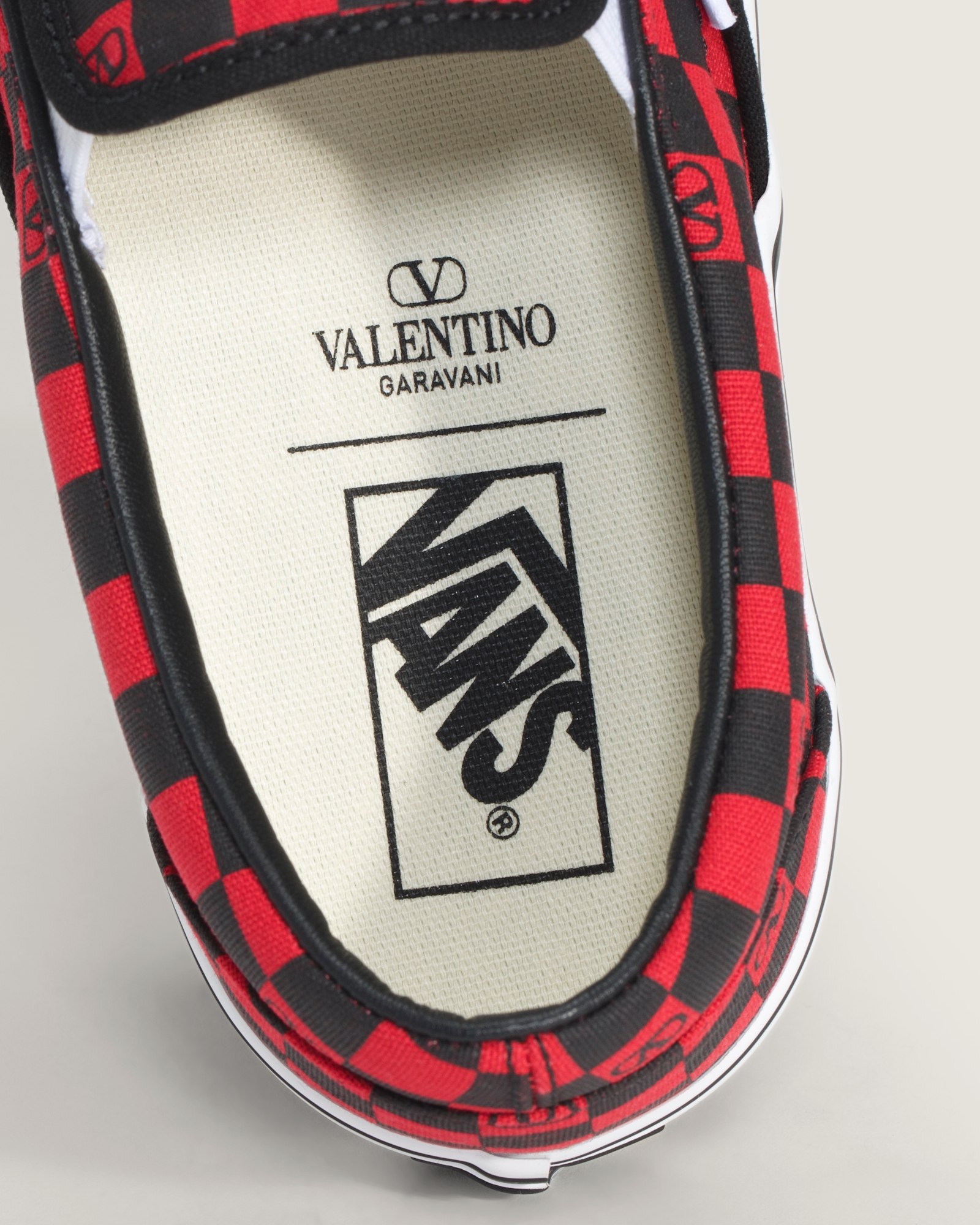 Valentino Garavani and Vans クラシック スリッポン