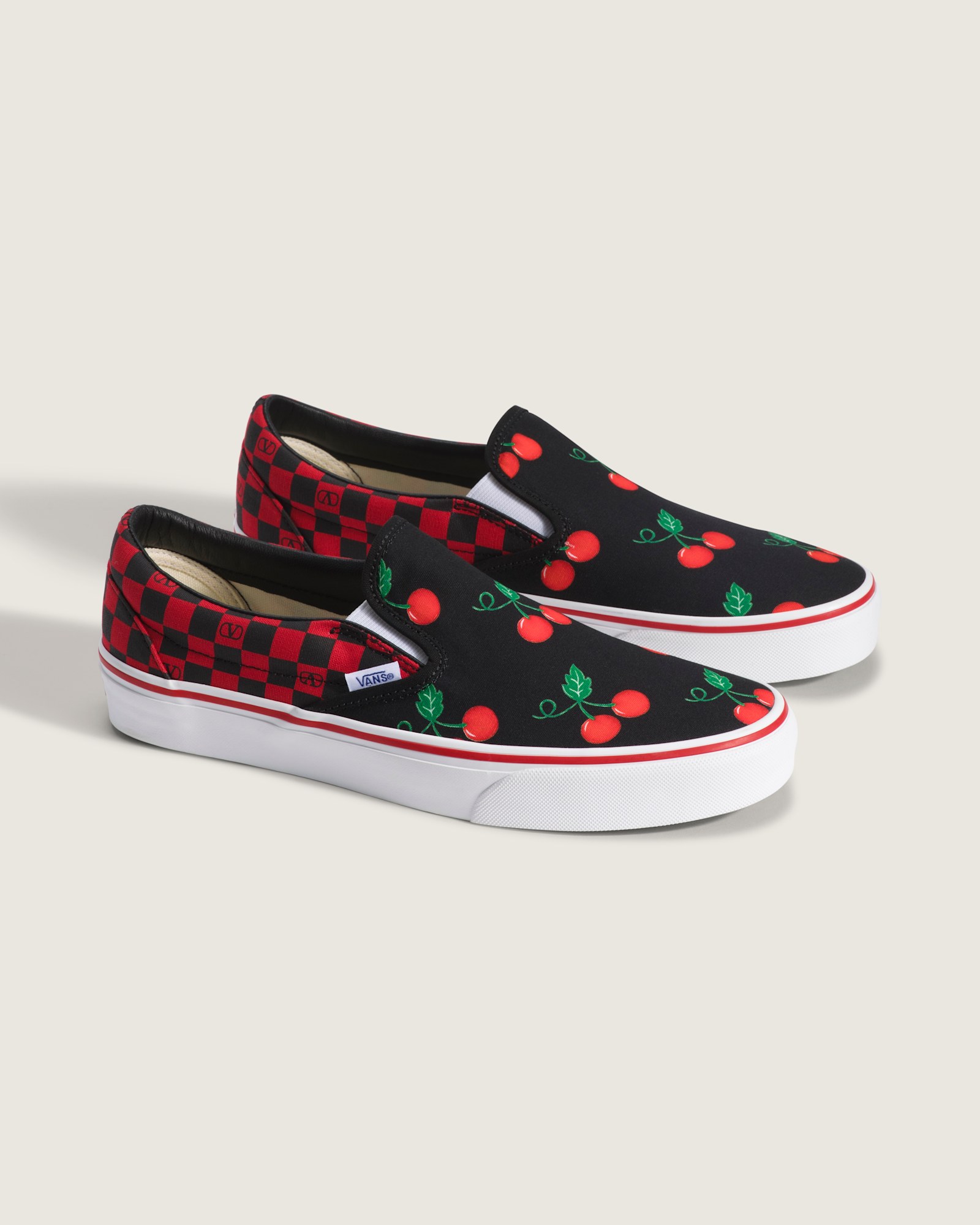 Valentino Garavani and Vans クラシック スリッポン