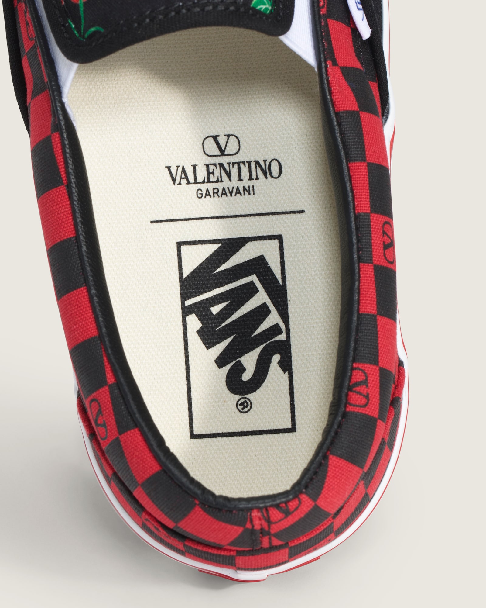 Valentino Garavani and Vans クラシック スリッポン