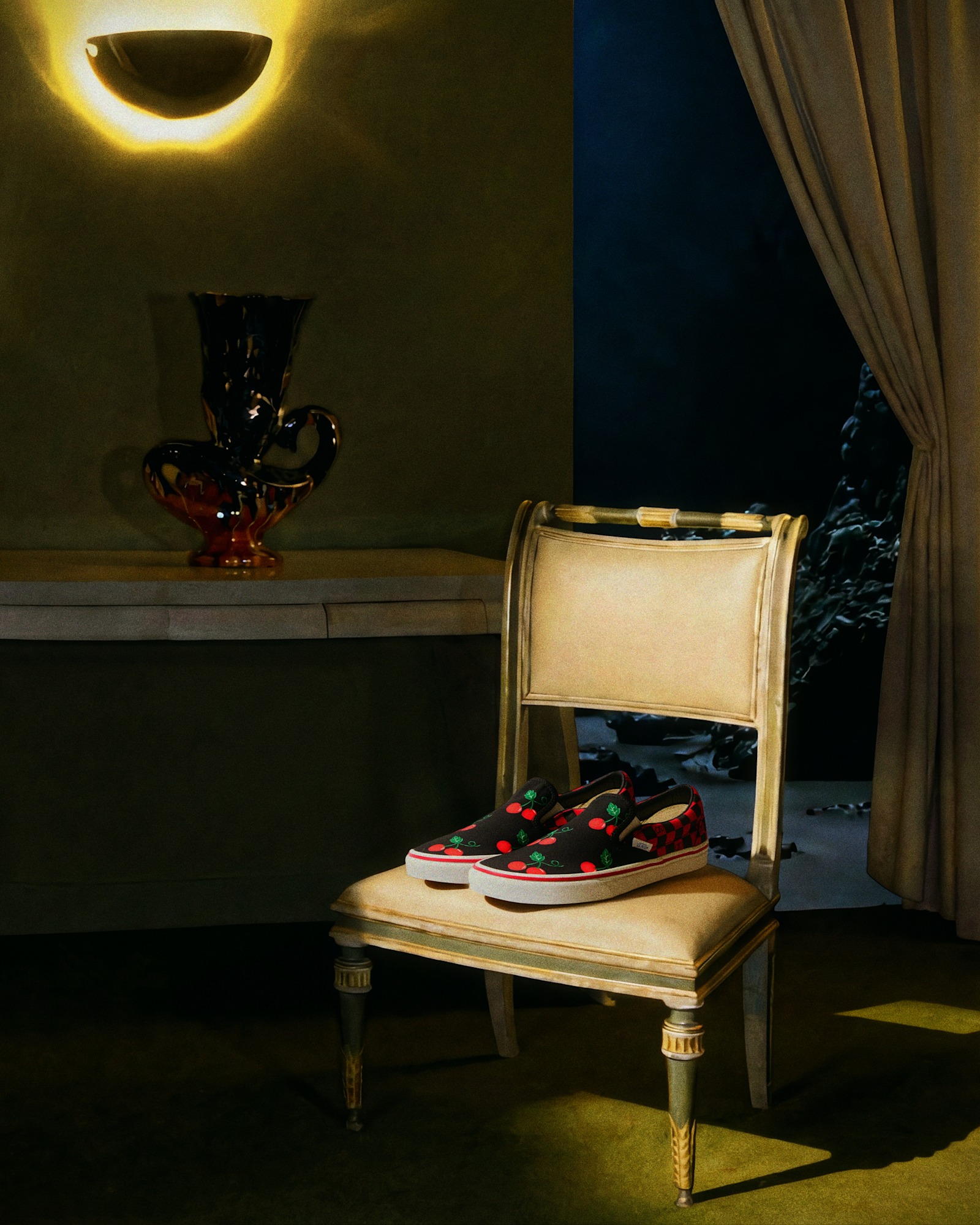 Valentino Garavani and Vans クラシック スリッポン