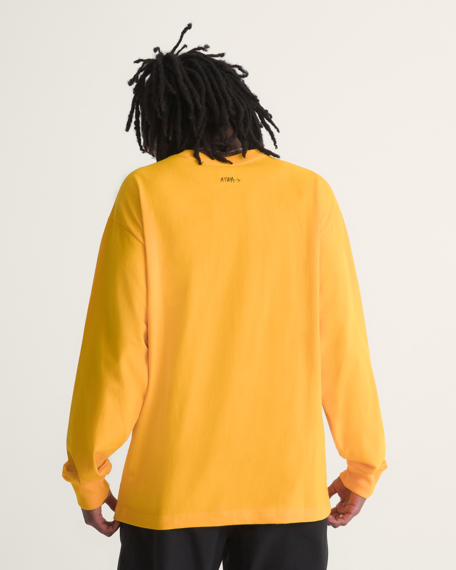 ロゴ Tシャツ by Atiba Jefferson