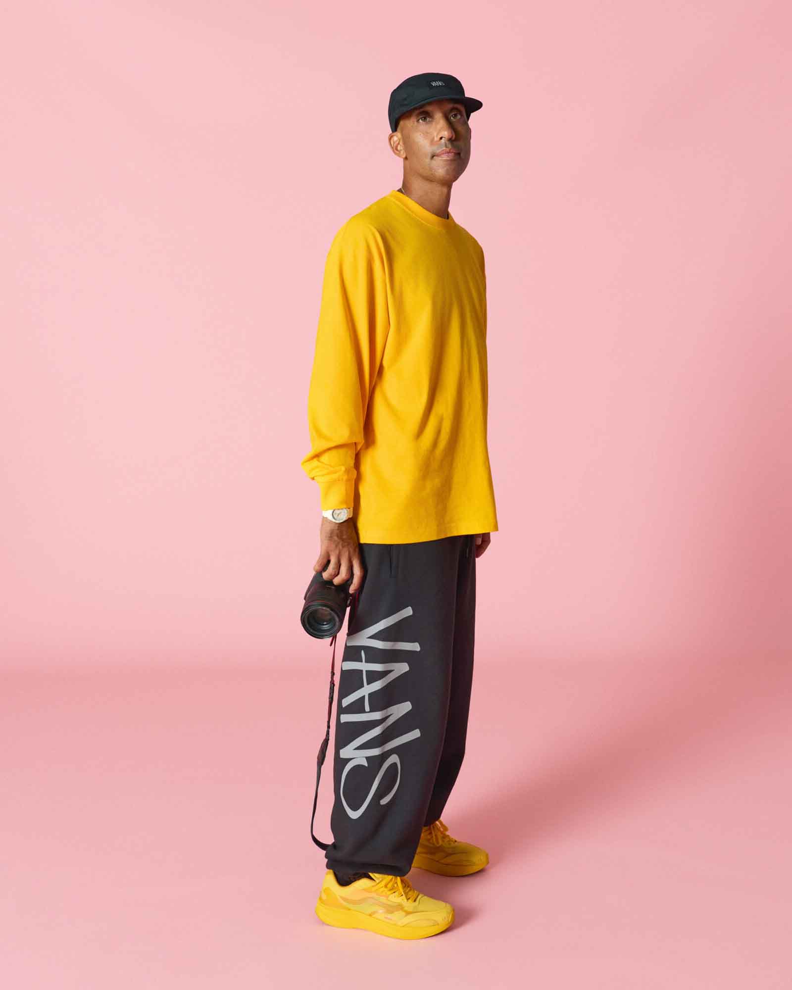 ロゴ Tシャツ by Atiba Jefferson