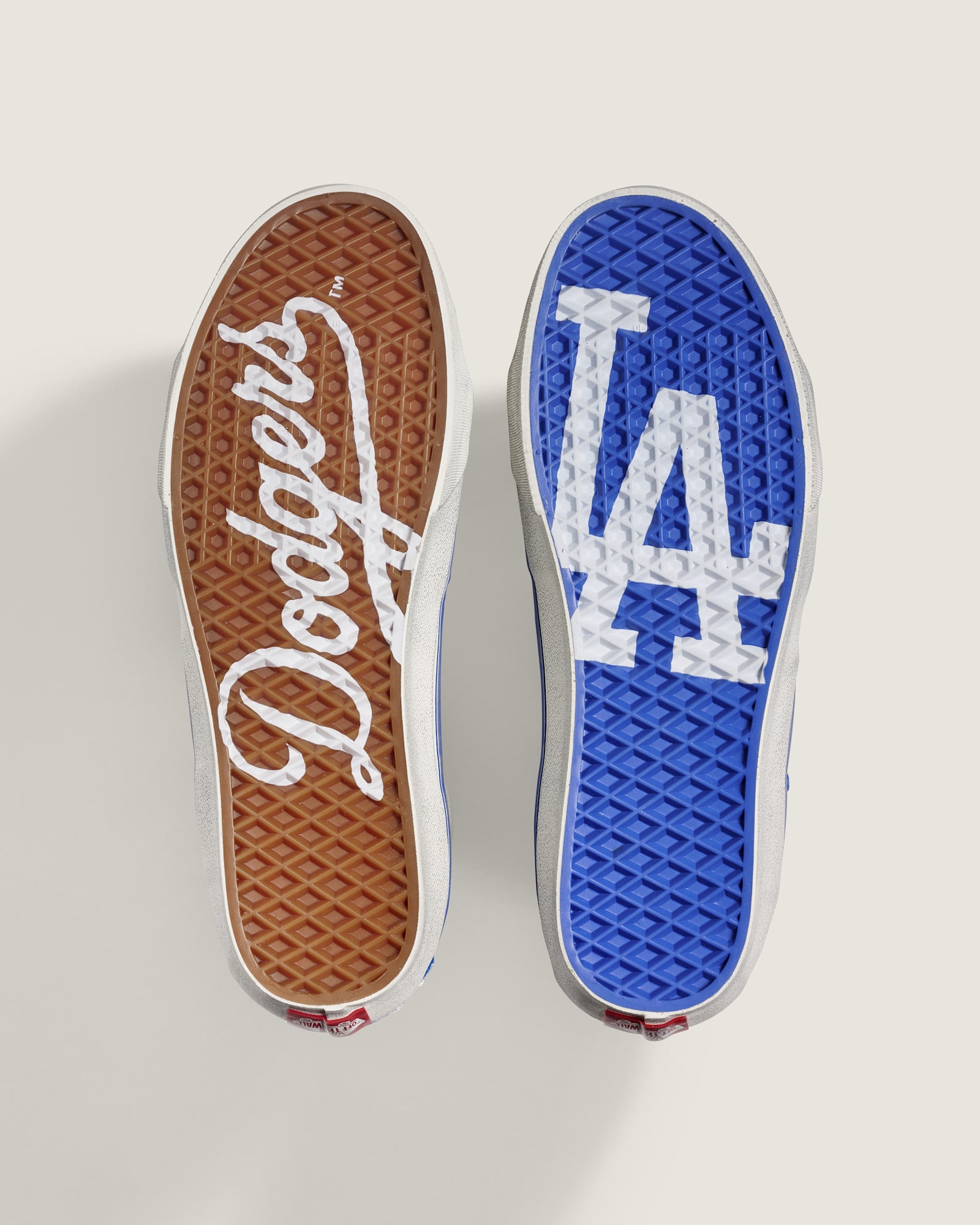 【近日発売】MLB Dodgers スケートハイ