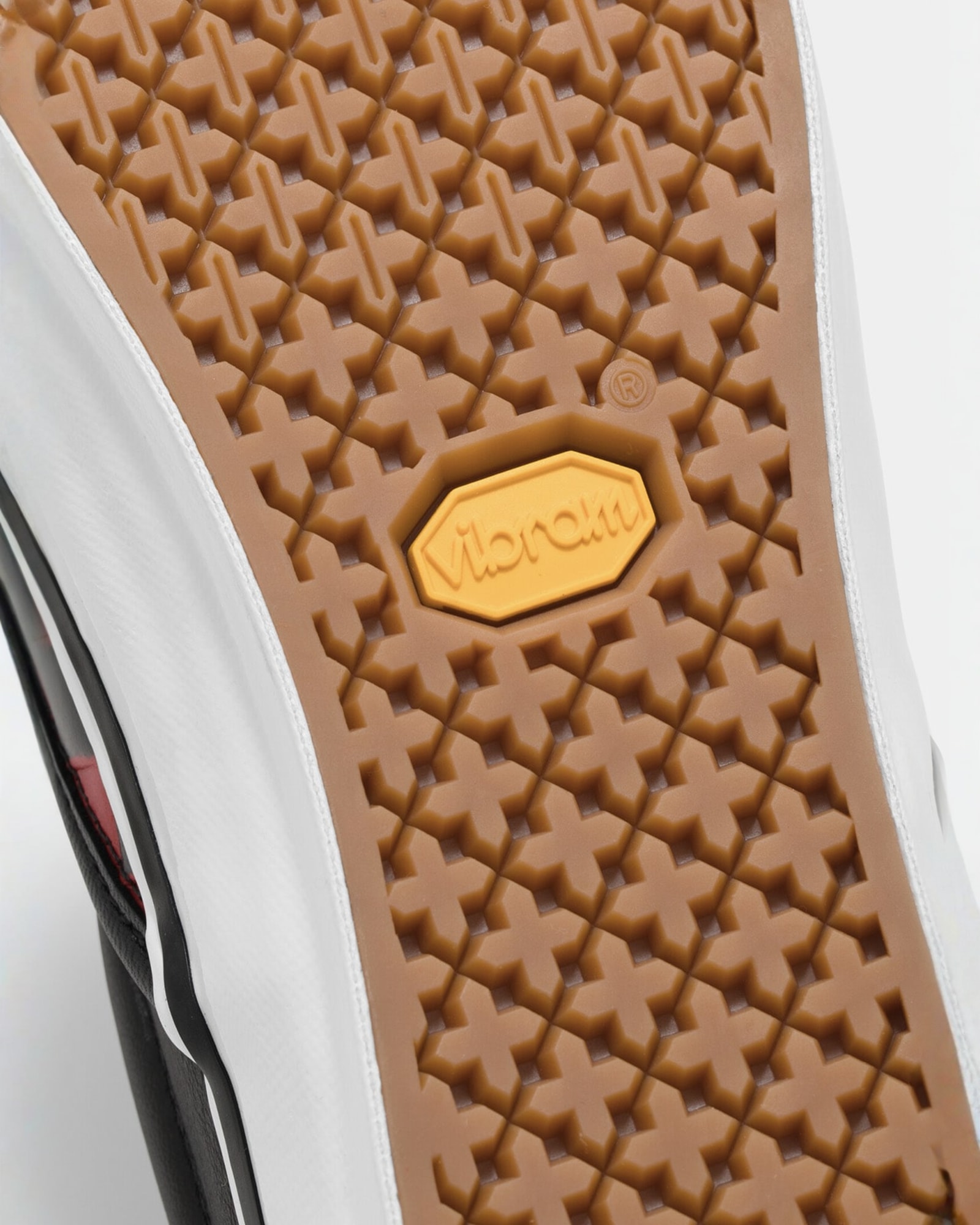 OTW クラシック スリッポン 98 VIBRAM| VANS（ヴァンズ）公式ストア