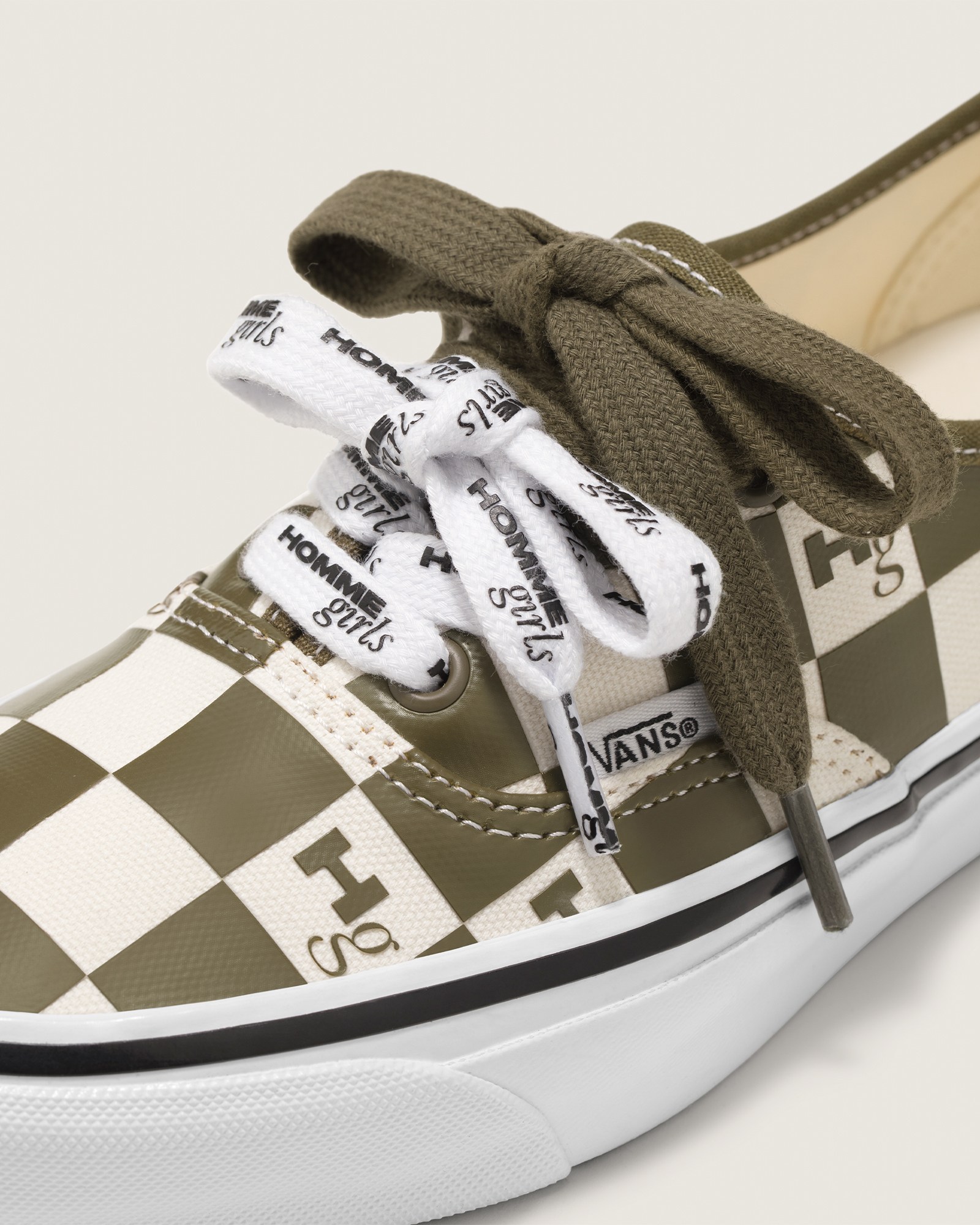 OTW by Vans X HommeGirls オーセンティック 44