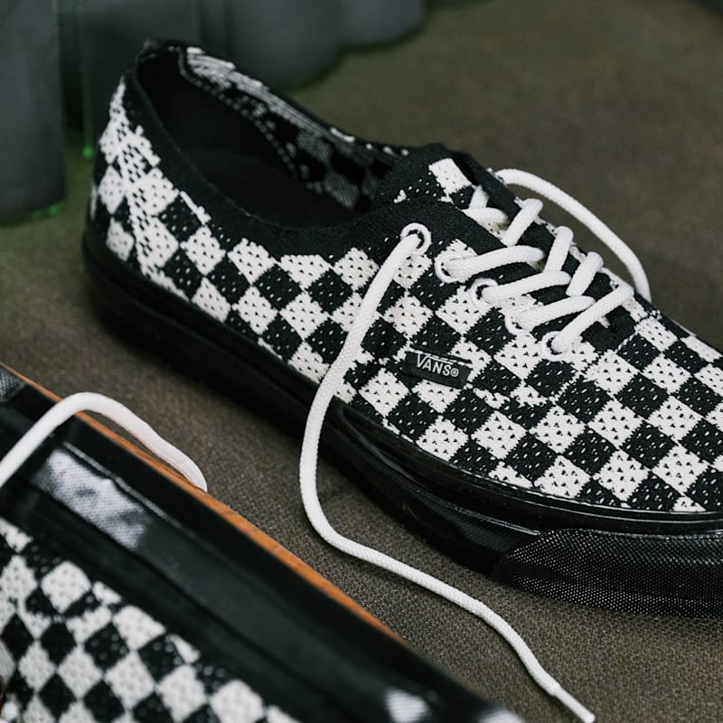 반스 프리미엄 어센틱 44 엔지니어드 니트 펑크 체크