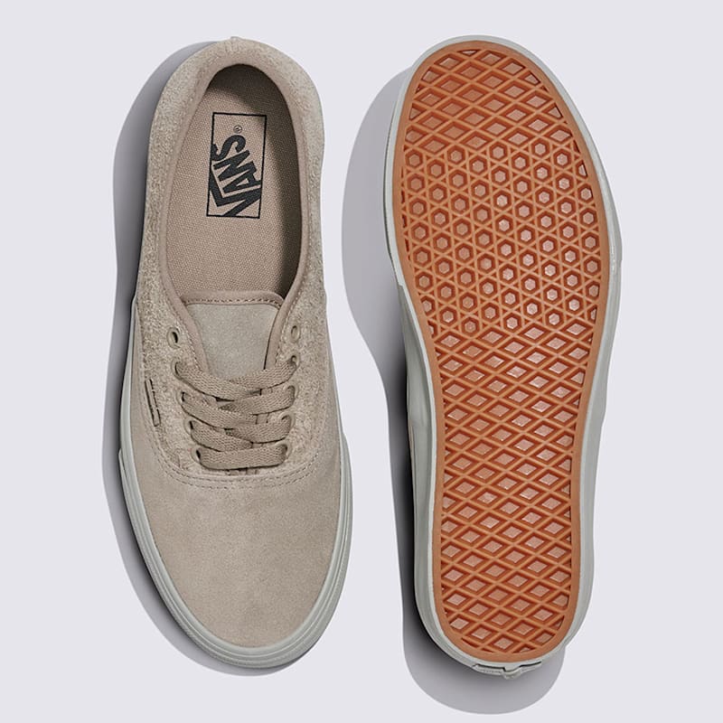 어센틱 스웨이드